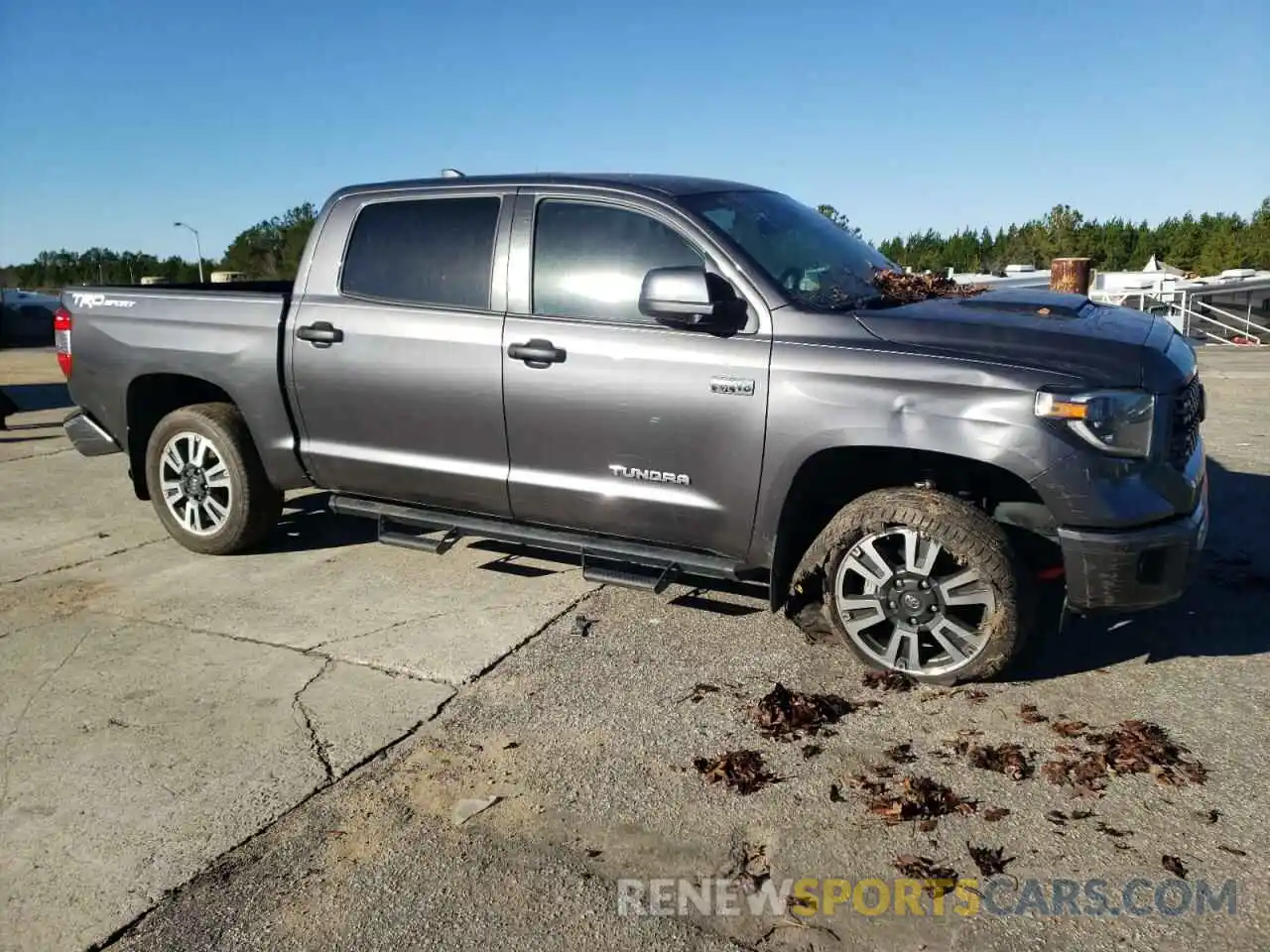 1 Photograph of a damaged car 5TFEY5F10MX284125 TOYOTA TUNDRA 2021