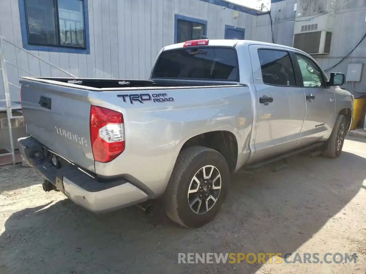 4 Photograph of a damaged car 5TFEY5F10MX299854 TOYOTA TUNDRA 2021