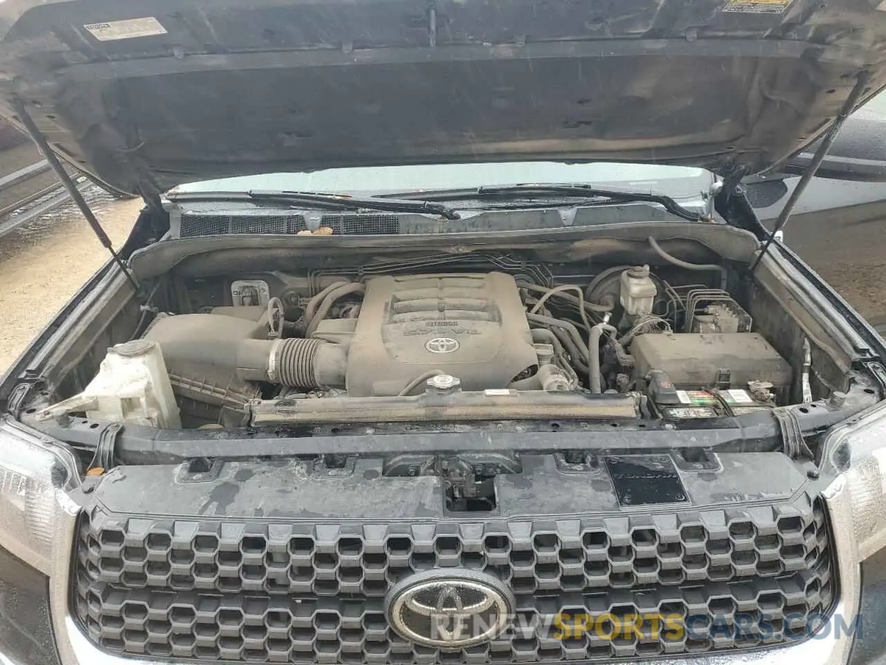 11 Photograph of a damaged car 5TFEY5F10MX300257 TOYOTA TUNDRA 2021