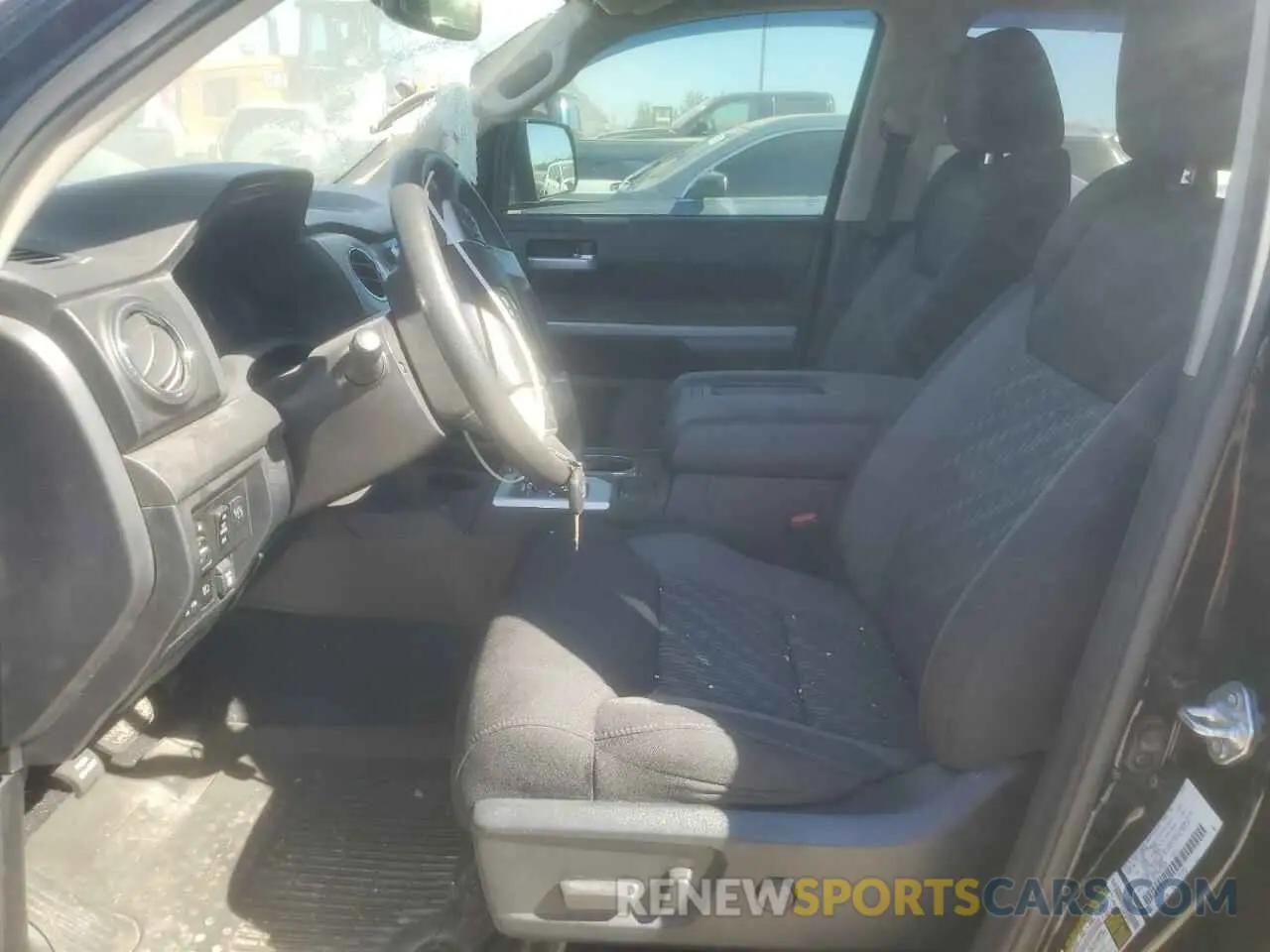 7 Photograph of a damaged car 5TFEY5F11MX279824 TOYOTA TUNDRA 2021