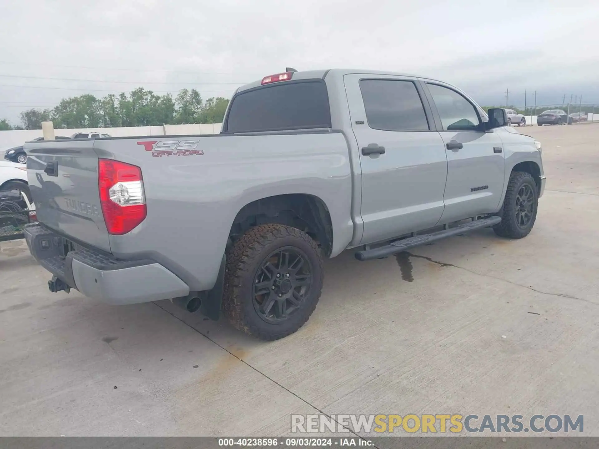 4 Photograph of a damaged car 5TFEY5F12MX282070 TOYOTA TUNDRA 2021