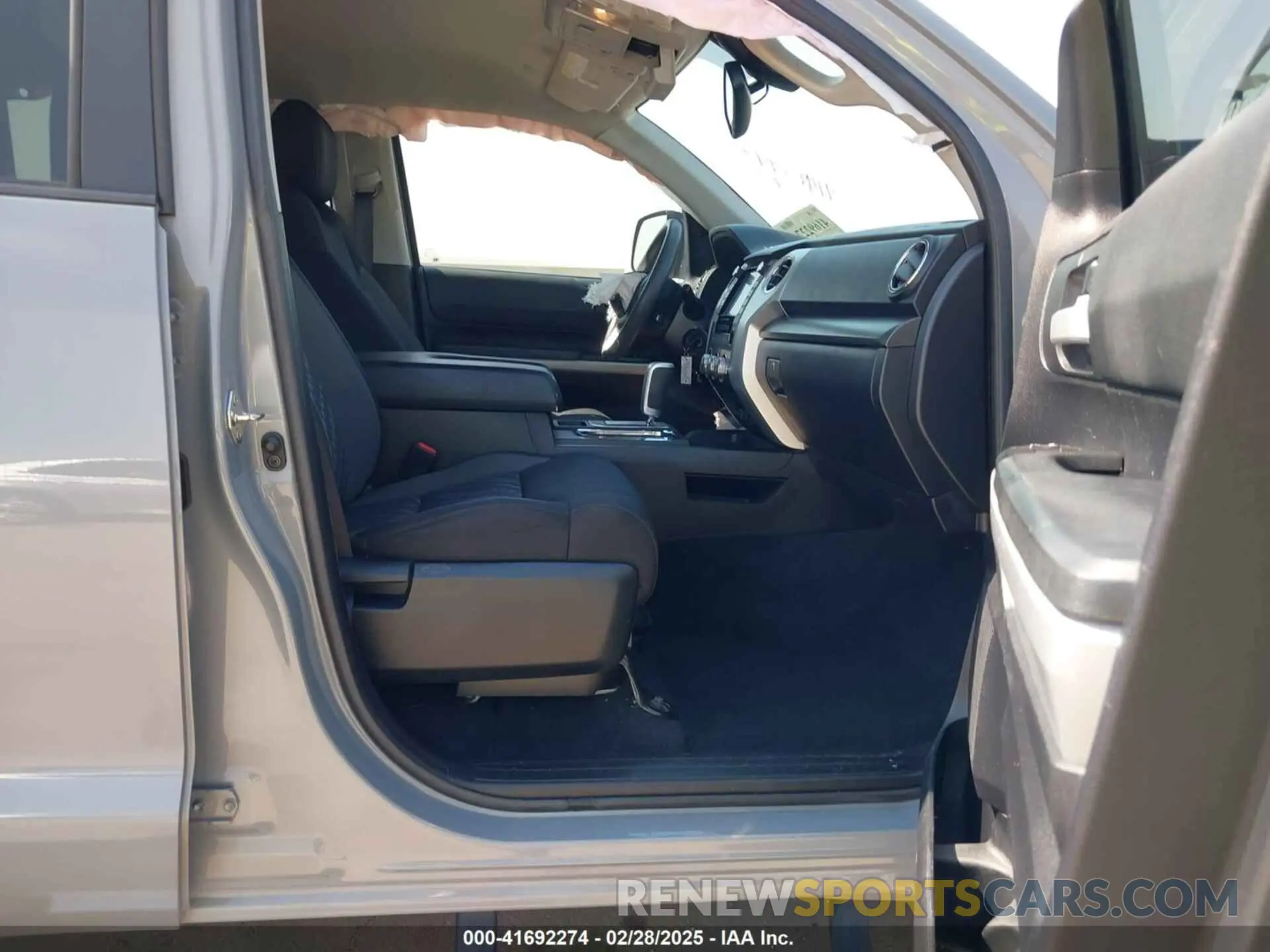 5 Photograph of a damaged car 5TFEY5F13MX272423 TOYOTA TUNDRA 2021