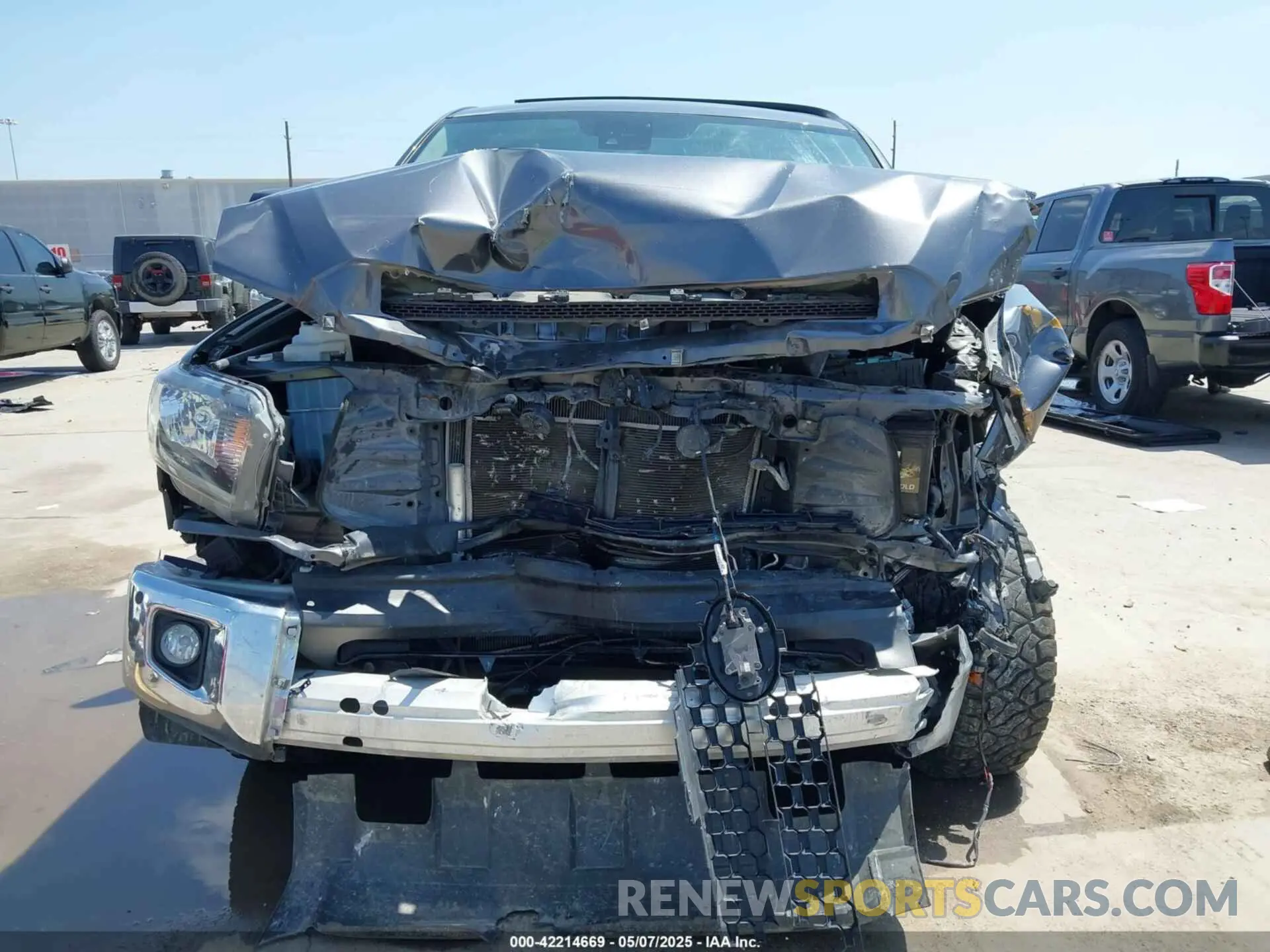 12 Photograph of a damaged car 5TFEY5F13MX279985 TOYOTA TUNDRA 2021