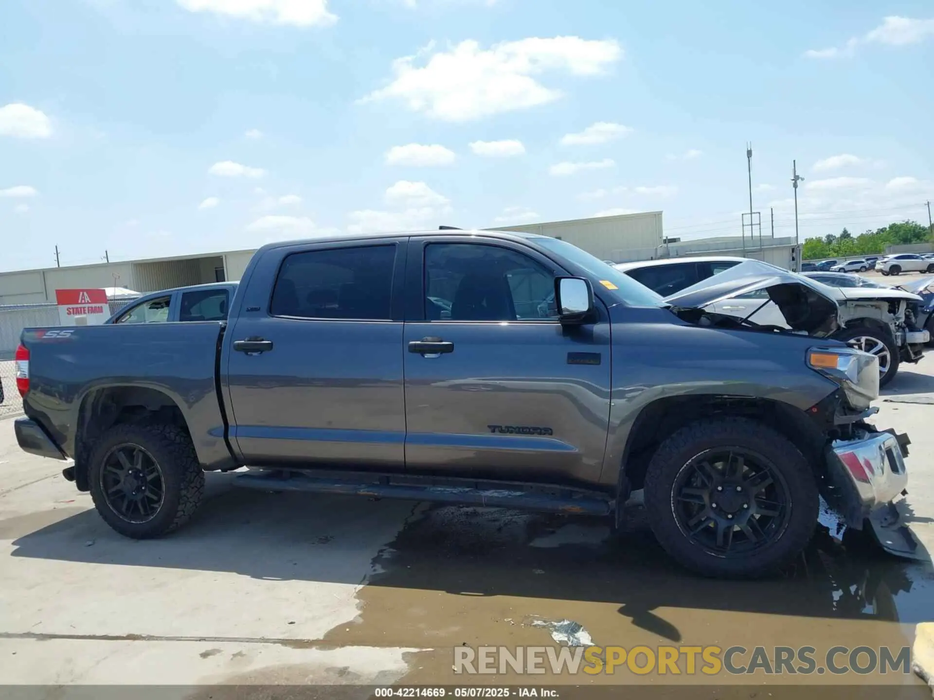13 Photograph of a damaged car 5TFEY5F13MX279985 TOYOTA TUNDRA 2021
