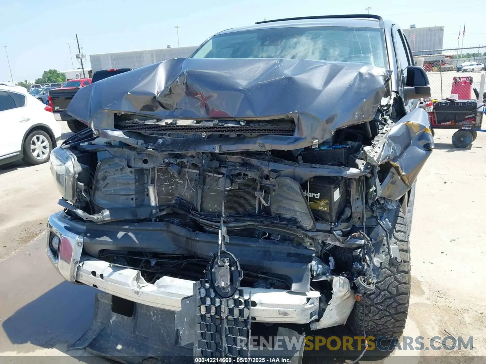 6 Photograph of a damaged car 5TFEY5F13MX279985 TOYOTA TUNDRA 2021