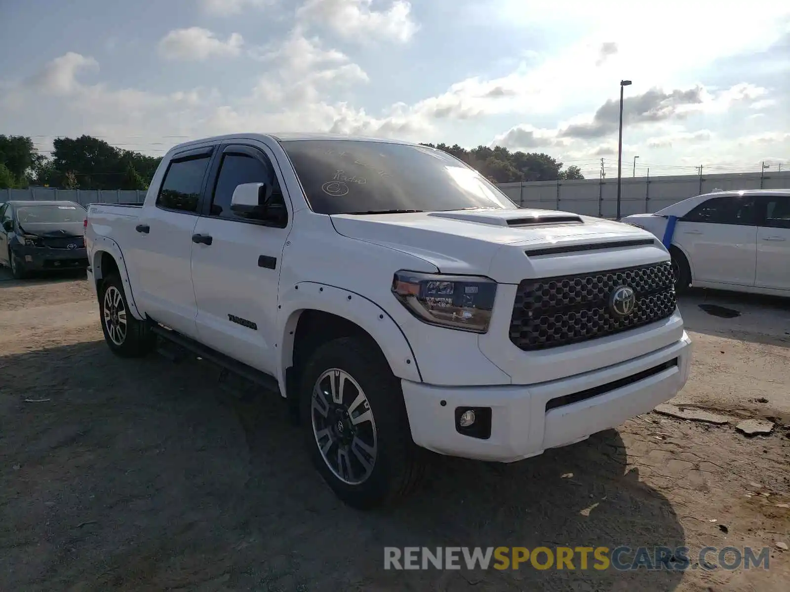 1 Photograph of a damaged car 5TFEY5F15MX281365 TOYOTA TUNDRA 2021