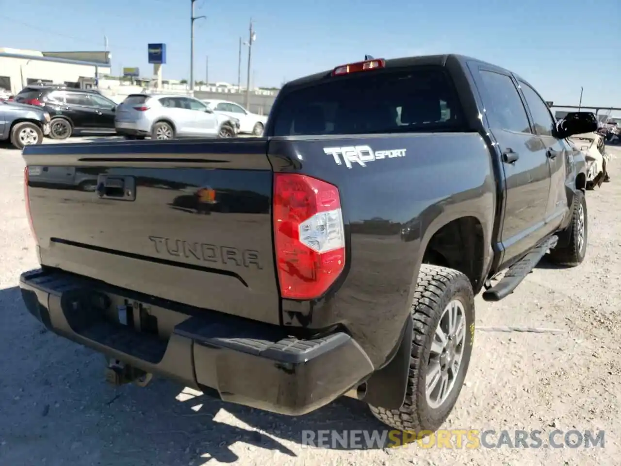 4 Photograph of a damaged car 5TFEY5F16MX283111 TOYOTA TUNDRA 2021