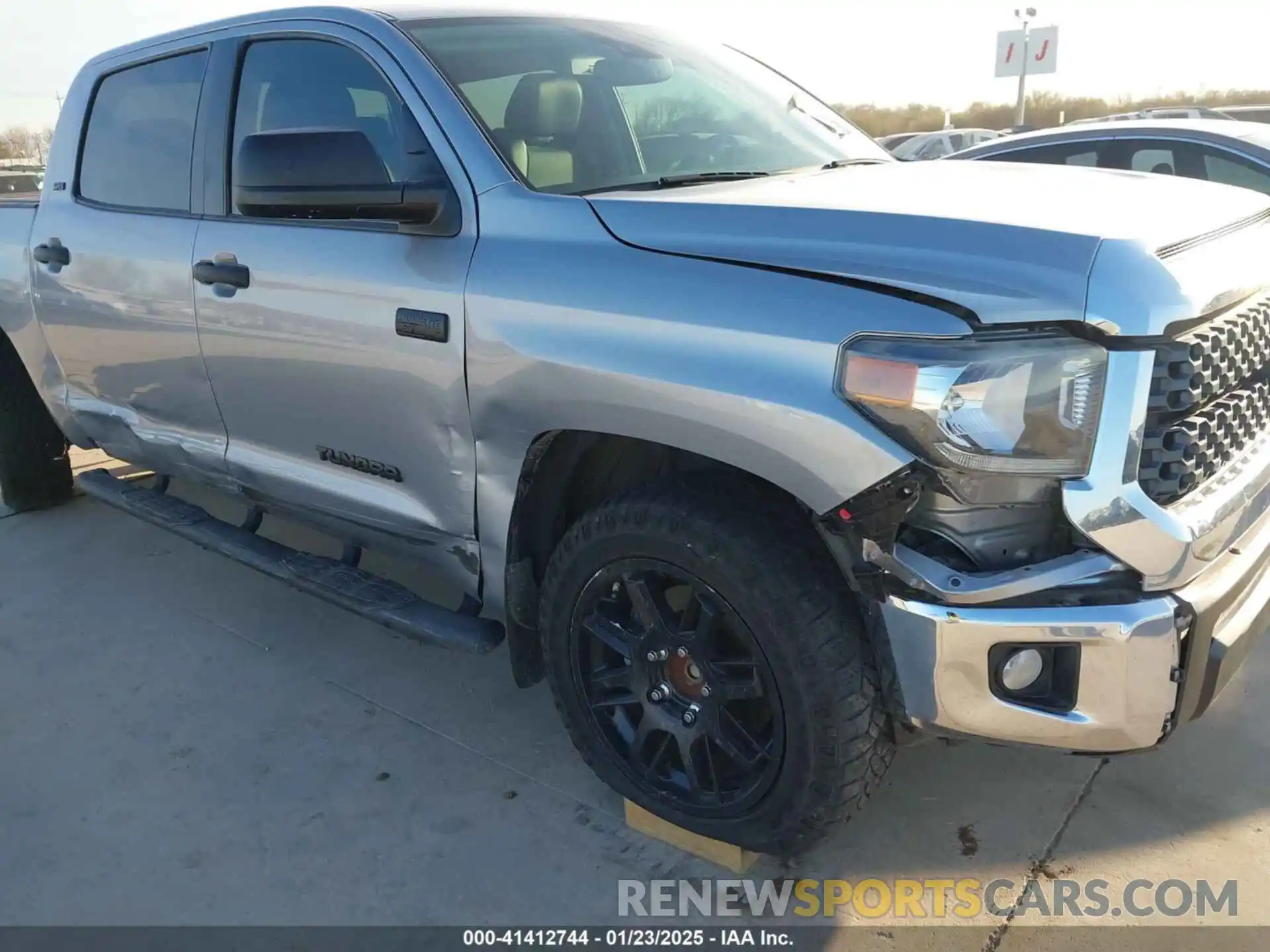 6 Photograph of a damaged car 5TFEY5F16MX288471 TOYOTA TUNDRA 2021