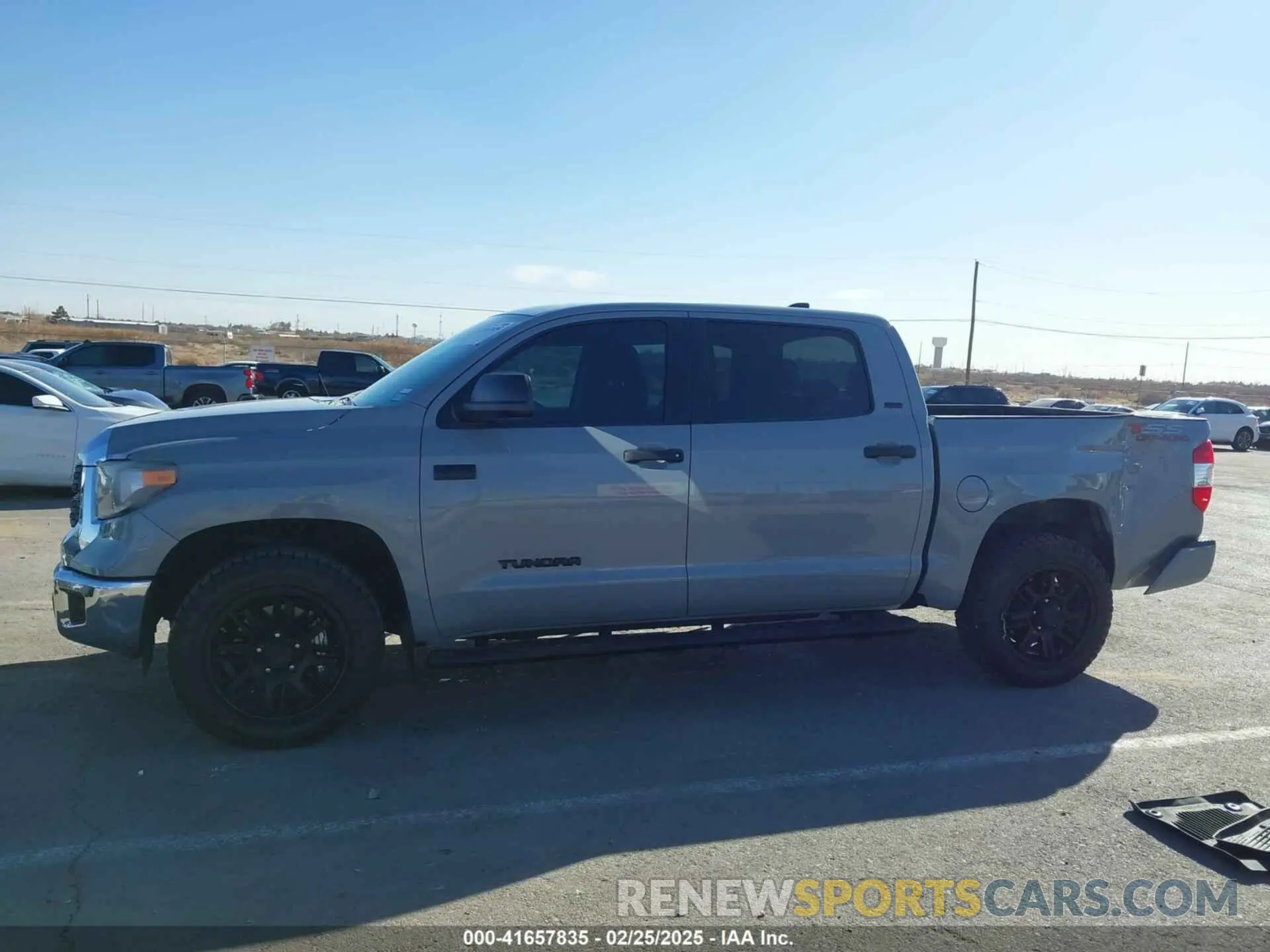 14 Photograph of a damaged car 5TFEY5F16MX288776 TOYOTA TUNDRA 2021