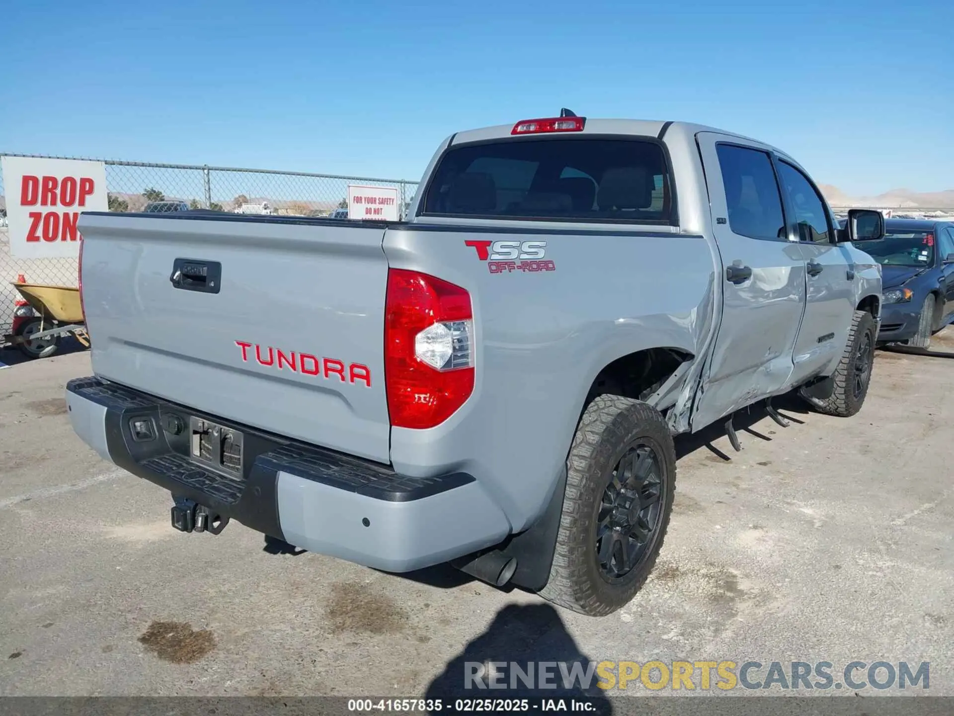 4 Photograph of a damaged car 5TFEY5F16MX288776 TOYOTA TUNDRA 2021