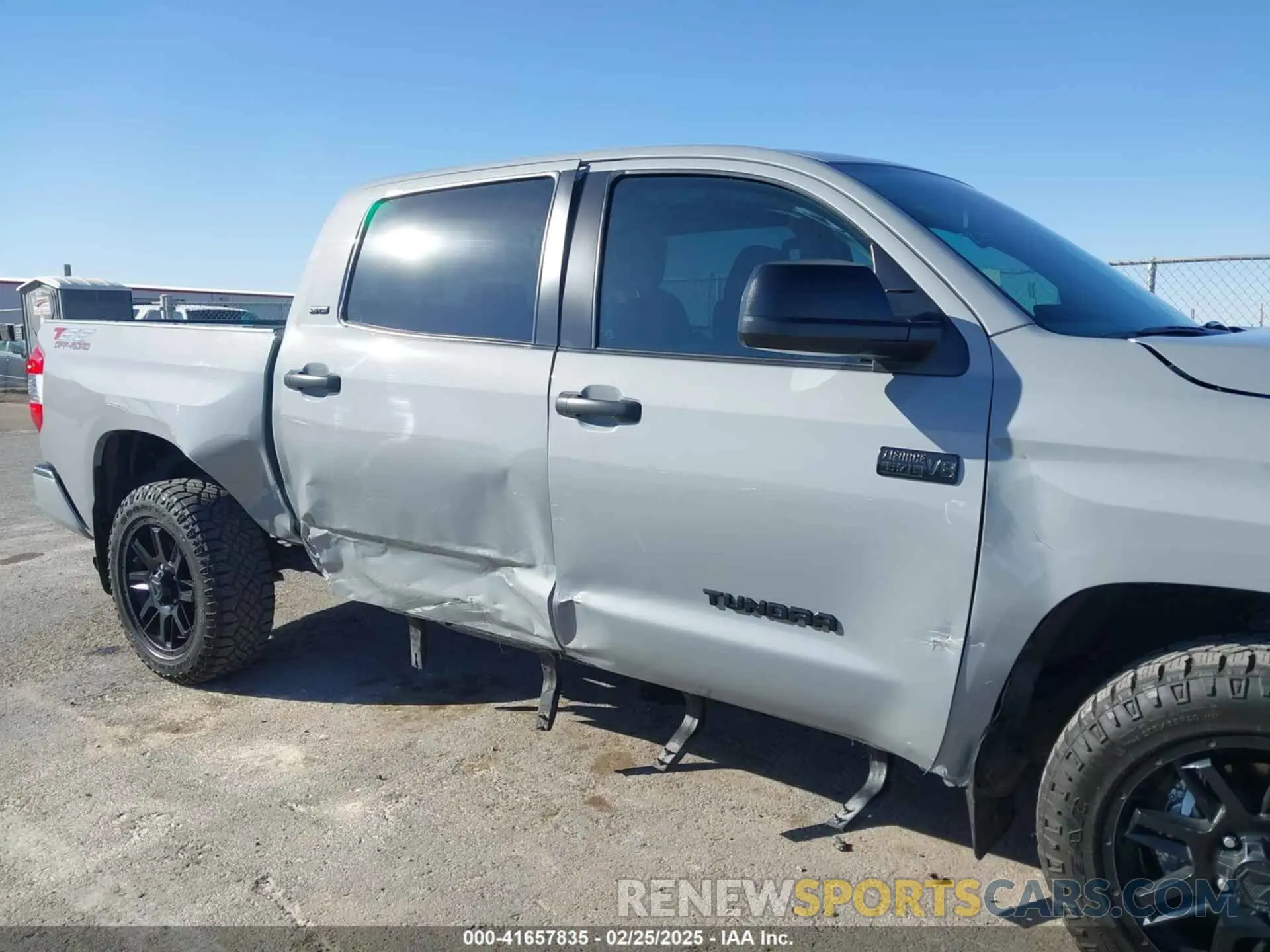6 Photograph of a damaged car 5TFEY5F16MX288776 TOYOTA TUNDRA 2021