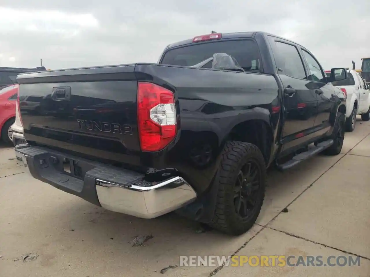 4 Photograph of a damaged car 5TFEY5F17MX272912 TOYOTA TUNDRA 2021