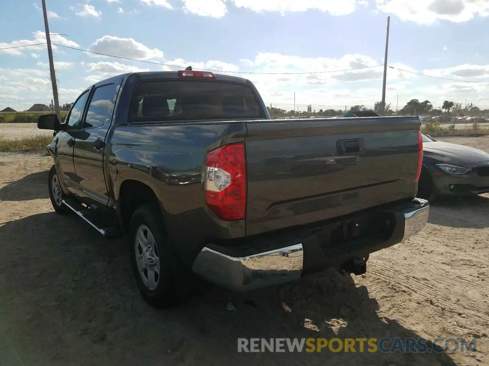 3 Photograph of a damaged car 5TFEY5F19MX276010 TOYOTA TUNDRA 2021