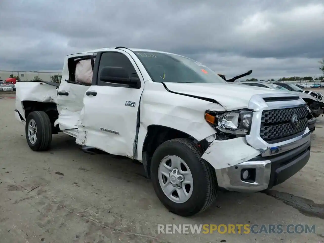 4 Photograph of a damaged car 5TFEY5F19MX286259 TOYOTA TUNDRA 2021