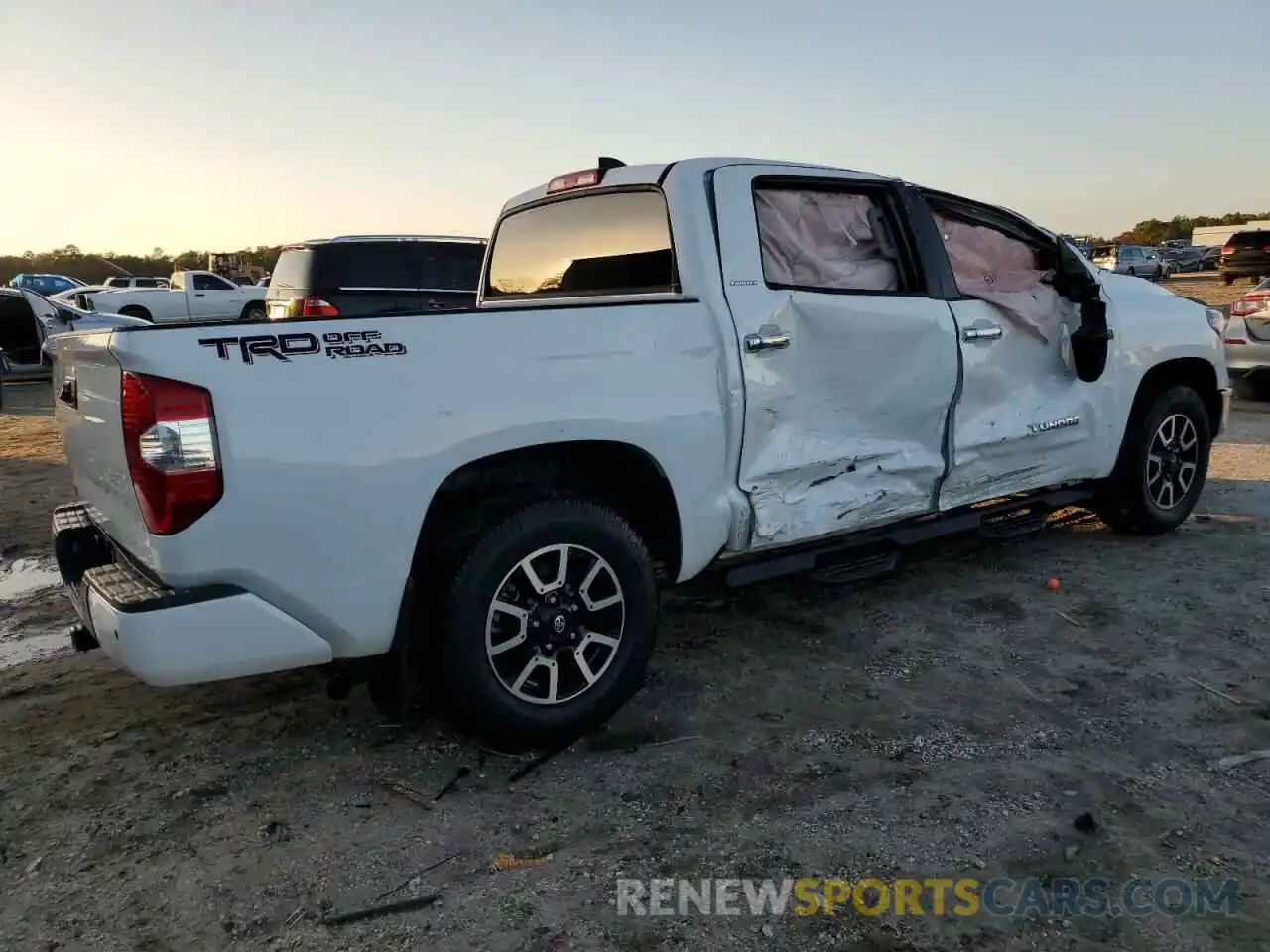 3 Photograph of a damaged car 5TFFY5F14MX285315 TOYOTA TUNDRA 2021