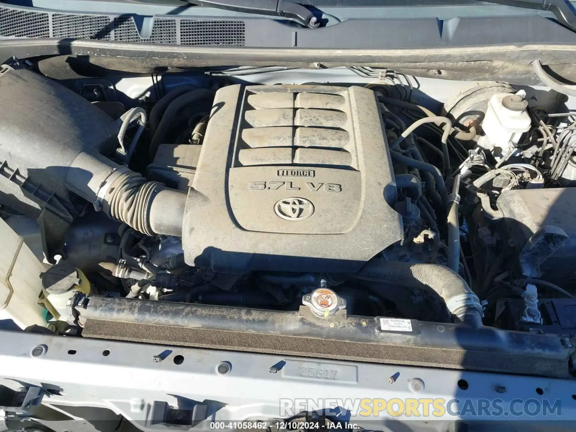 10 Photograph of a damaged car 5TFFY5F14MX287937 TOYOTA TUNDRA 2021