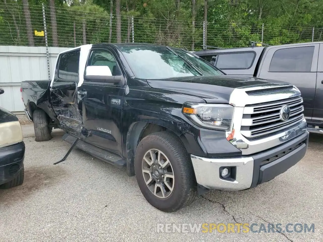 4 Photograph of a damaged car 5TFFY5F19MX275928 TOYOTA TUNDRA 2021