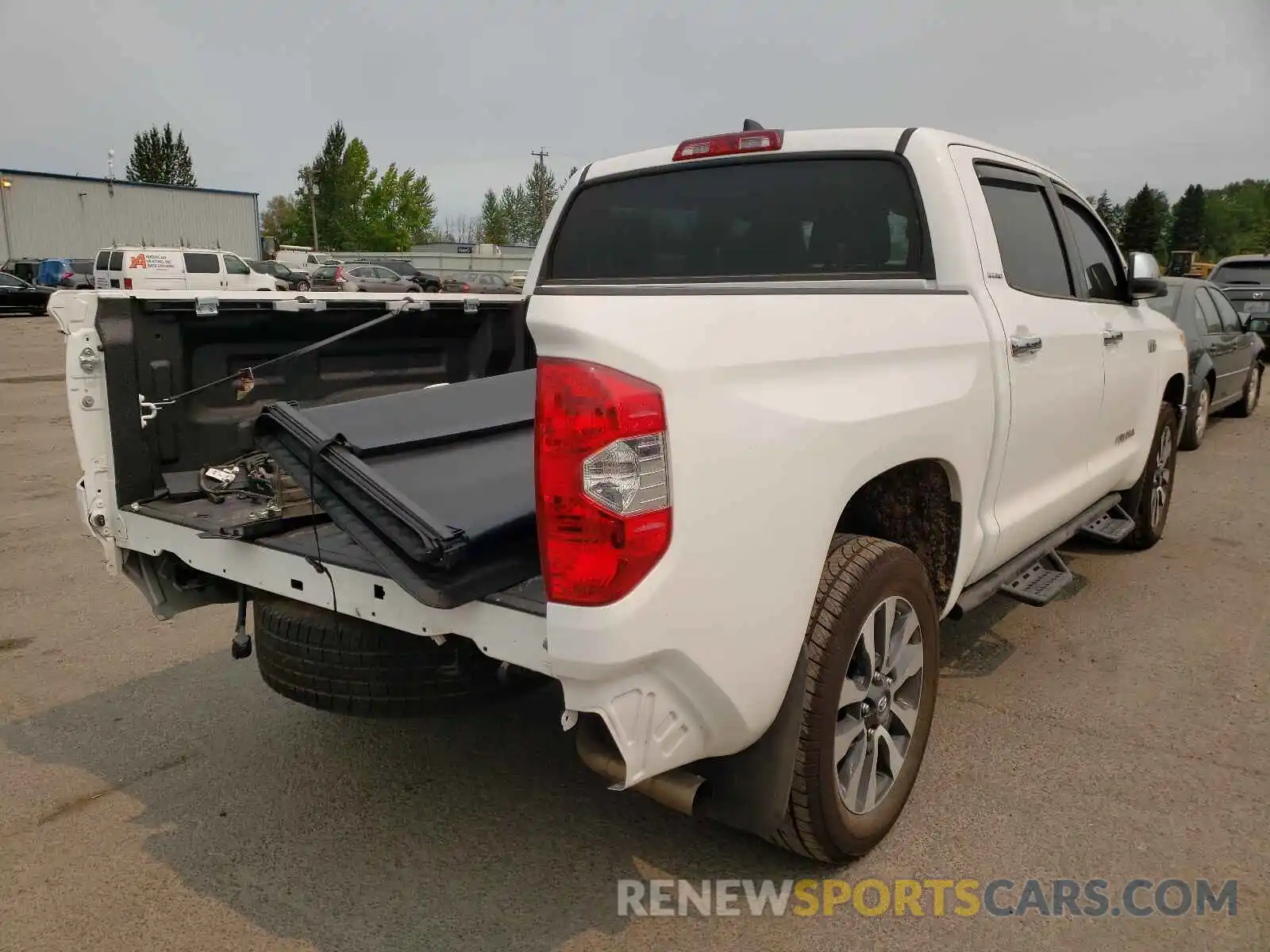 4 Photograph of a damaged car 5TFHY5F10MX003311 TOYOTA TUNDRA 2021