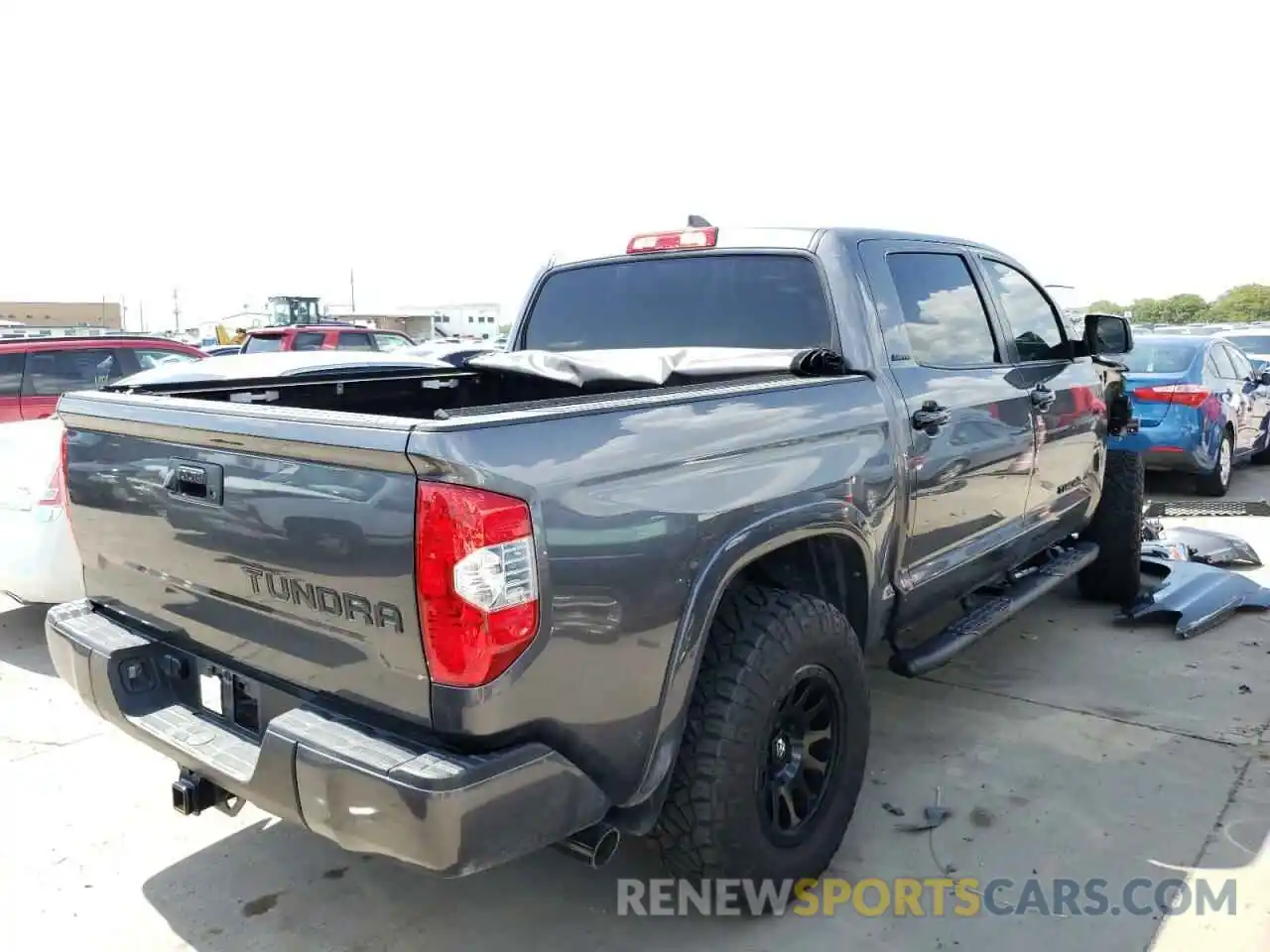 4 Photograph of a damaged car 5TFHY5F10MX991237 TOYOTA TUNDRA 2021