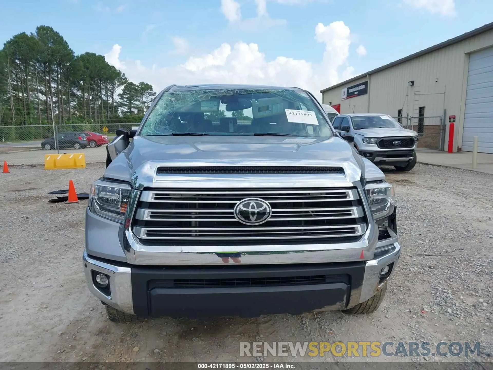 11 Photograph of a damaged car 5TFHY5F13MX989921 TOYOTA TUNDRA 2021