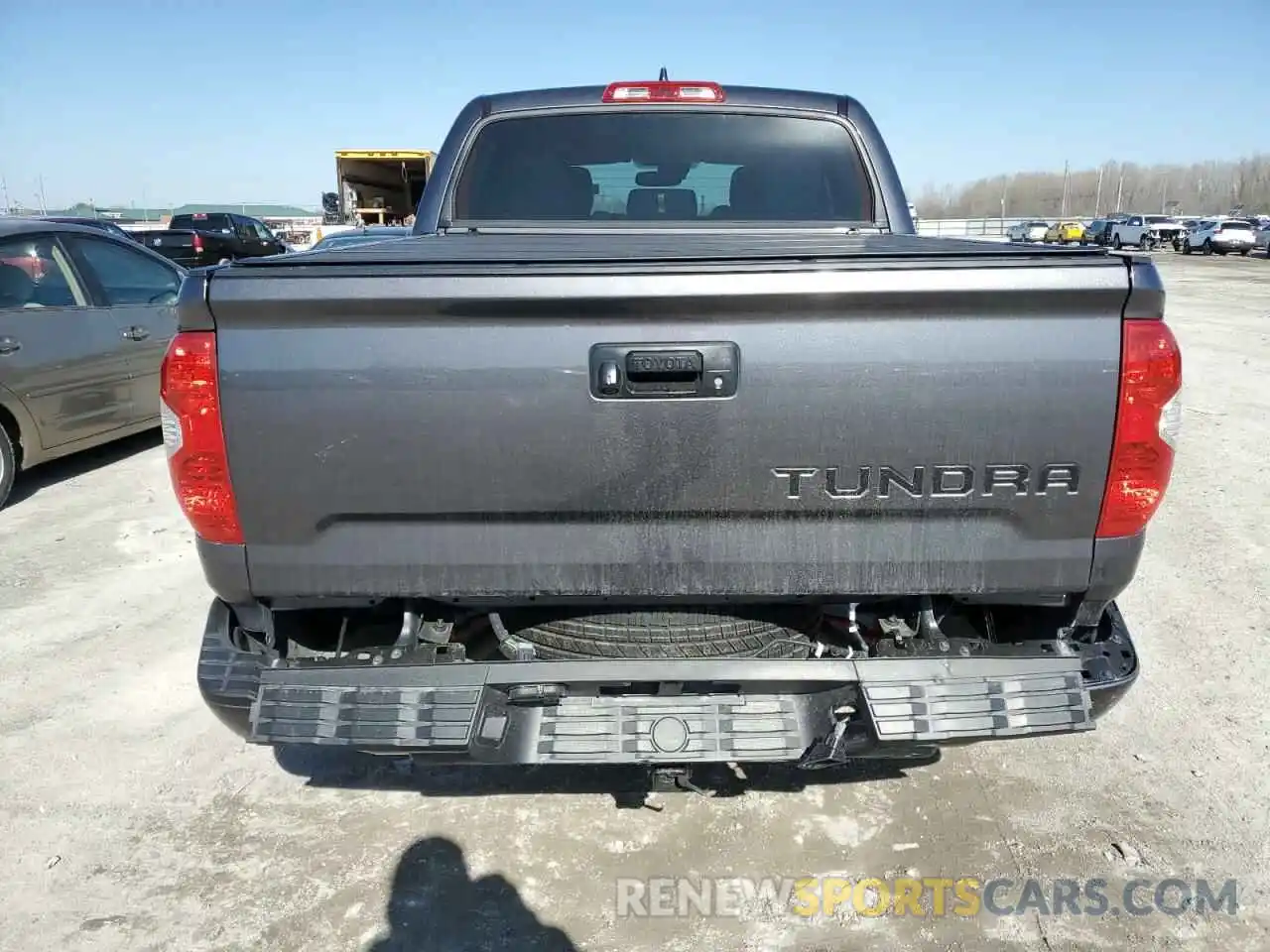 6 Photograph of a damaged car 5TFHY5F15MX018614 TOYOTA TUNDRA 2021