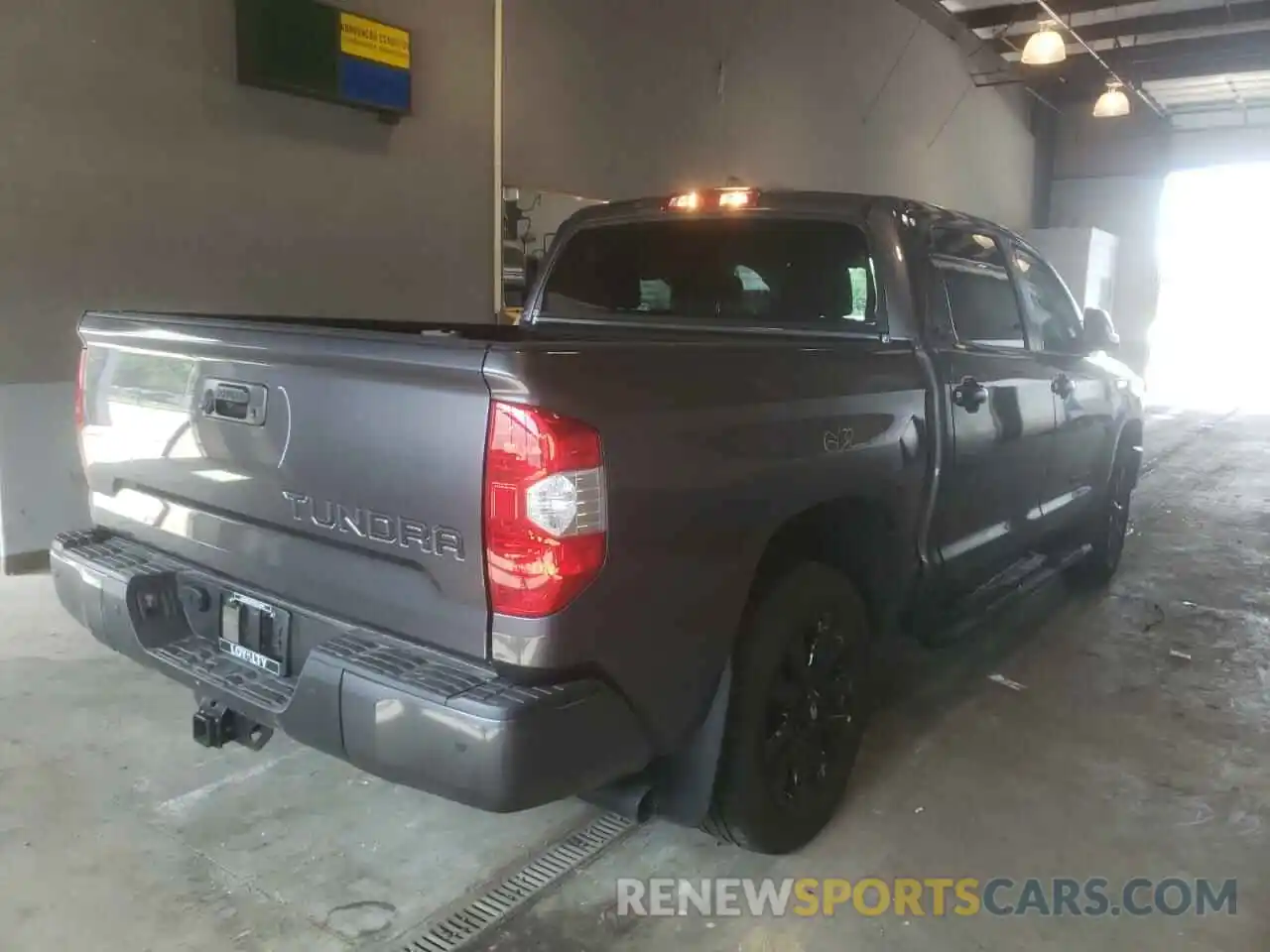 4 Photograph of a damaged car 5TFHY5F15MX040290 TOYOTA TUNDRA 2021