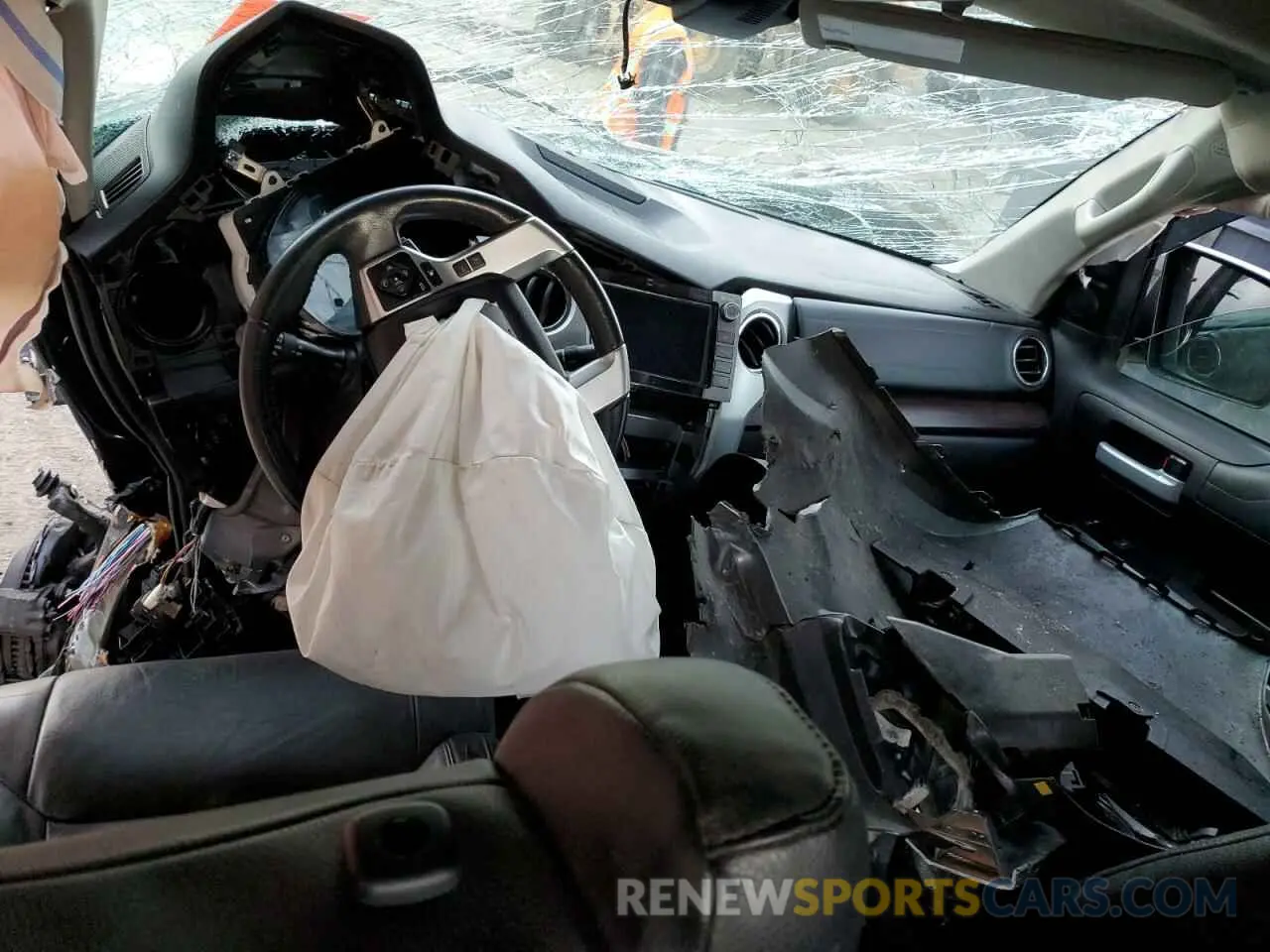 8 Photograph of a damaged car 5TFHY5F16MX023241 TOYOTA TUNDRA 2021