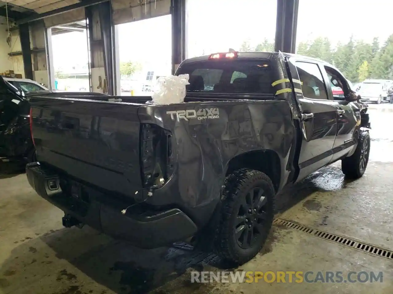 4 Photograph of a damaged car 5TFHY5F18MX007316 TOYOTA TUNDRA 2021