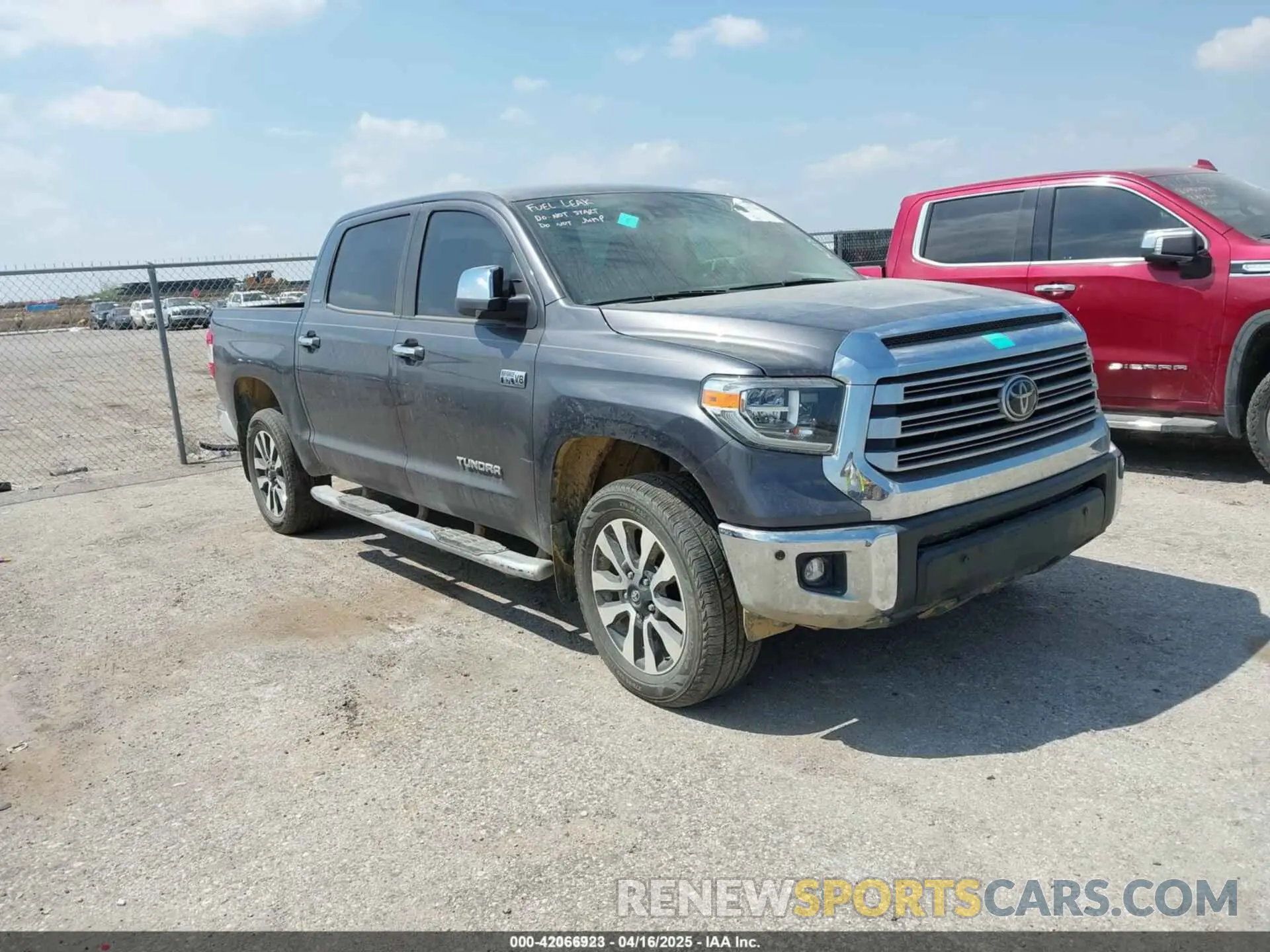 1 Photograph of a damaged car 5TFHY5F19MX015327 TOYOTA TUNDRA 2021