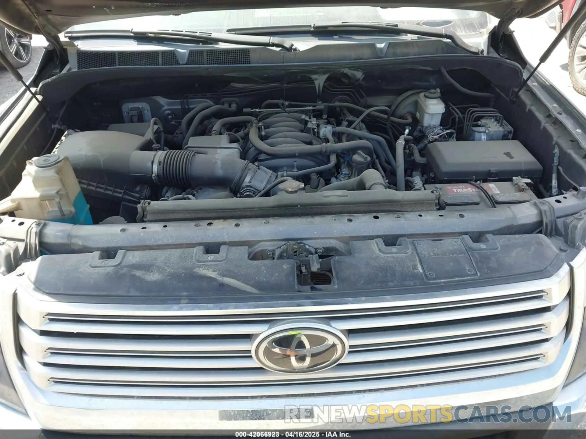 10 Photograph of a damaged car 5TFHY5F19MX015327 TOYOTA TUNDRA 2021