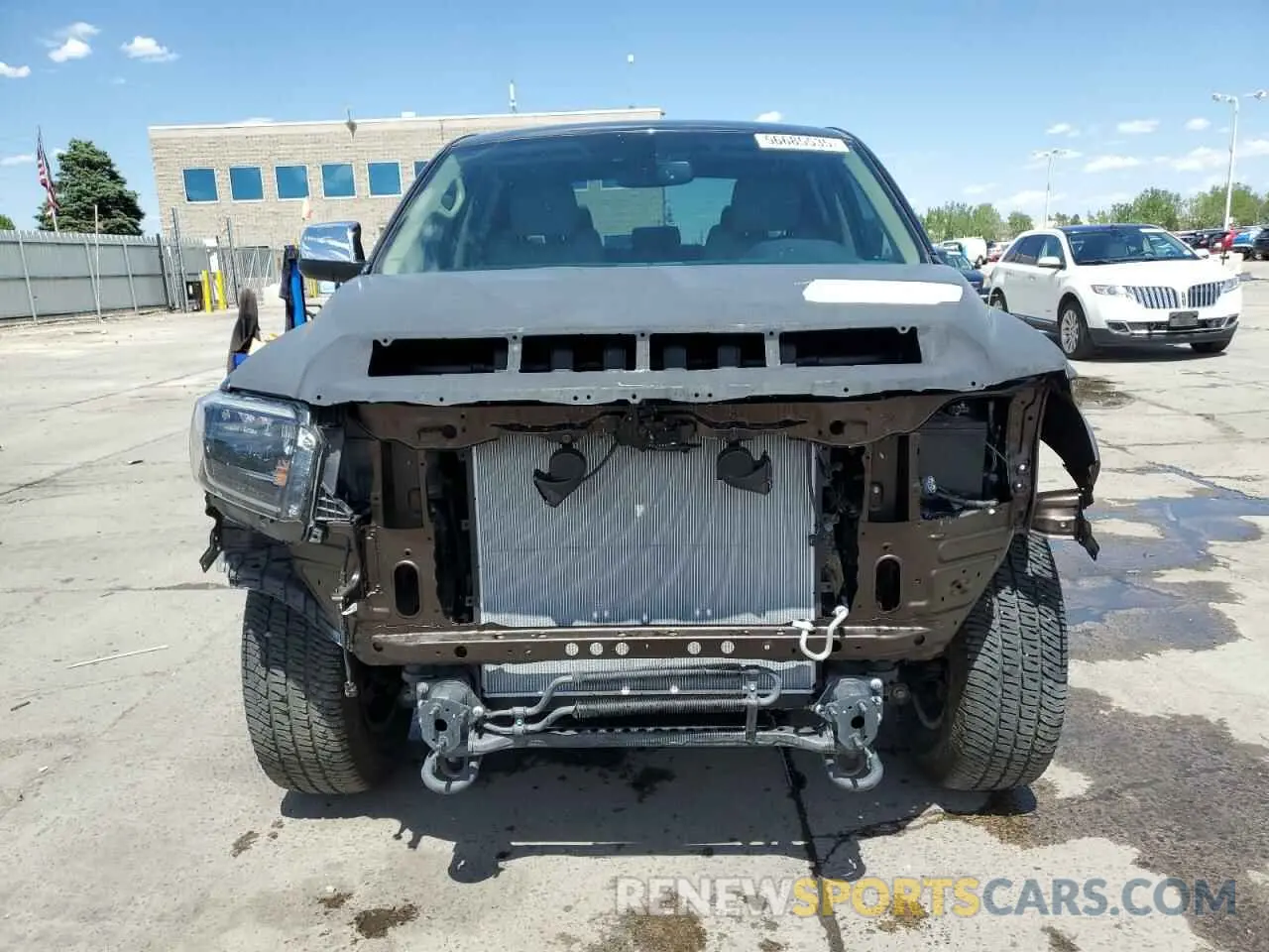 5 Photograph of a damaged car 5TFHY5F19MX967759 TOYOTA TUNDRA 2021