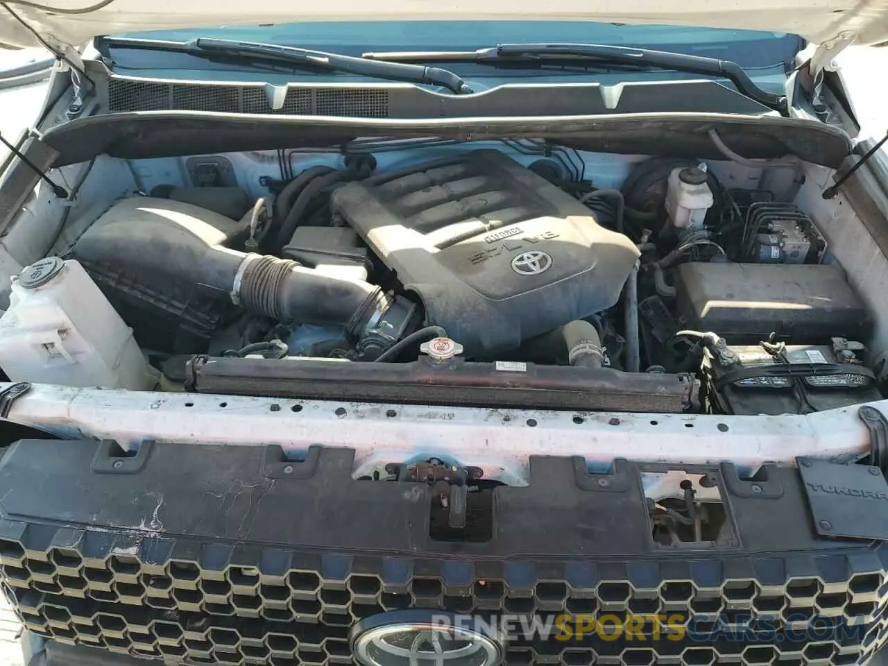11 Photograph of a damaged car 5TFRY5F10MX279251 TOYOTA TUNDRA 2021