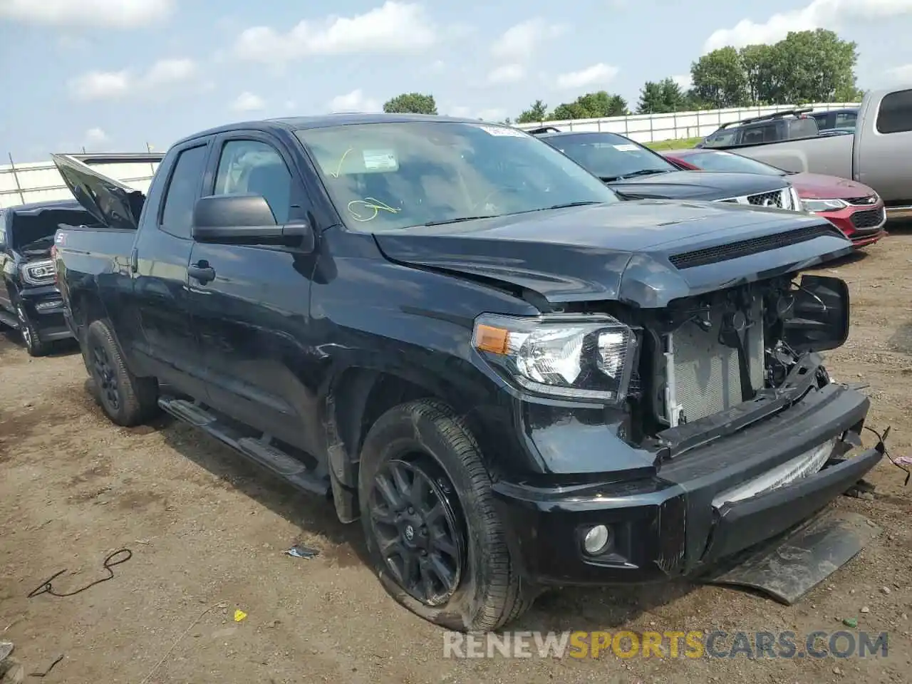 1 Photograph of a damaged car 5TFRY5F10MX290086 TOYOTA TUNDRA 2021