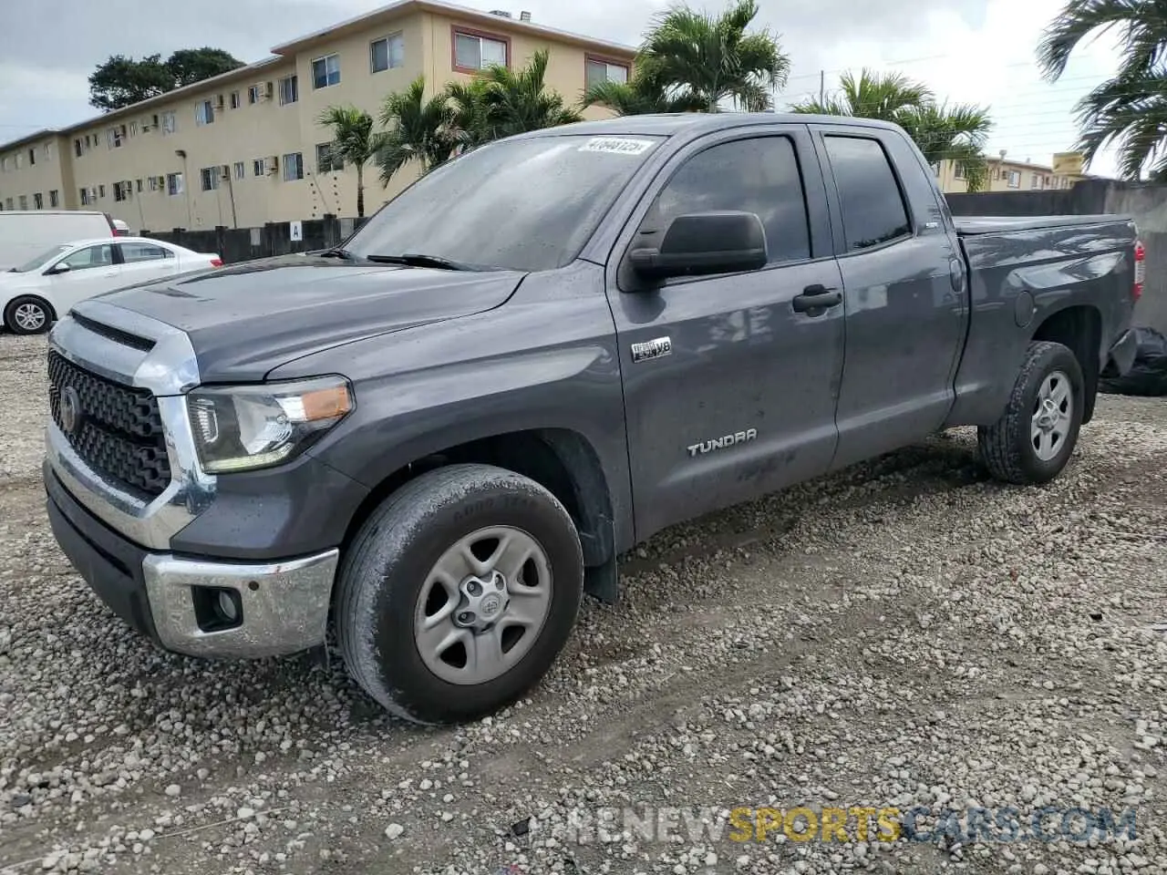 1 Photograph of a damaged car 5TFRY5F13MX289949 TOYOTA TUNDRA 2021
