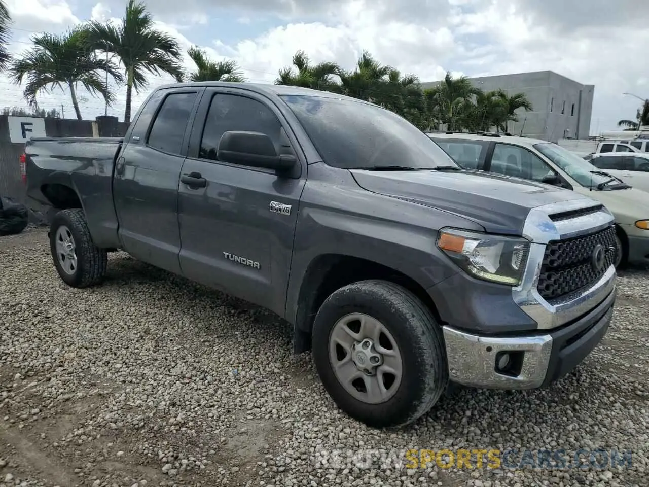 4 Photograph of a damaged car 5TFRY5F13MX289949 TOYOTA TUNDRA 2021