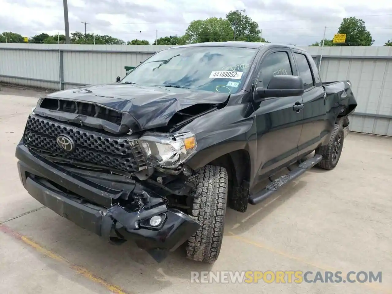 2 Photograph of a damaged car 5TFRY5F14MX276708 TOYOTA TUNDRA 2021