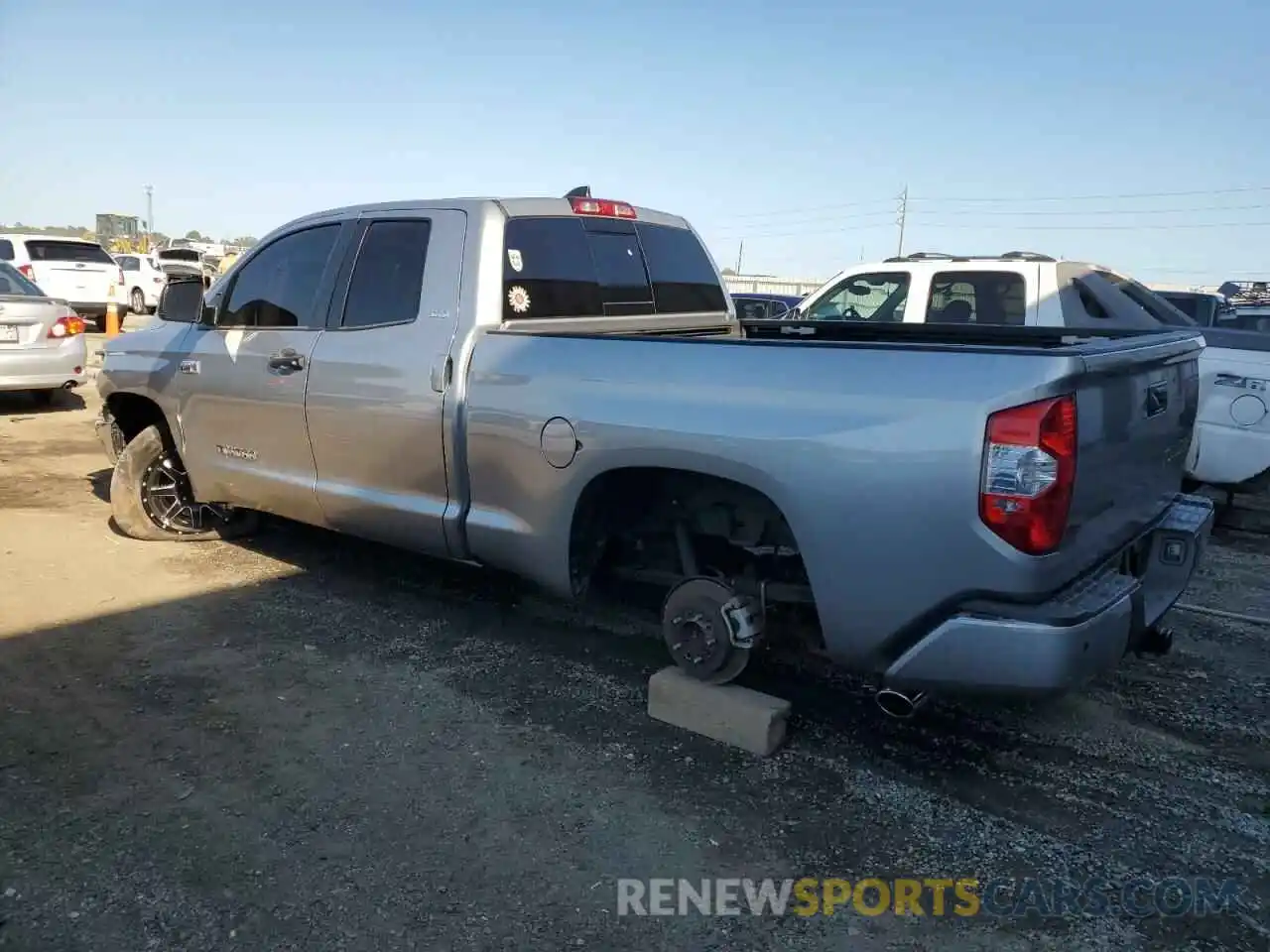 2 Photograph of a damaged car 5TFRY5F15MX280749 TOYOTA TUNDRA 2021