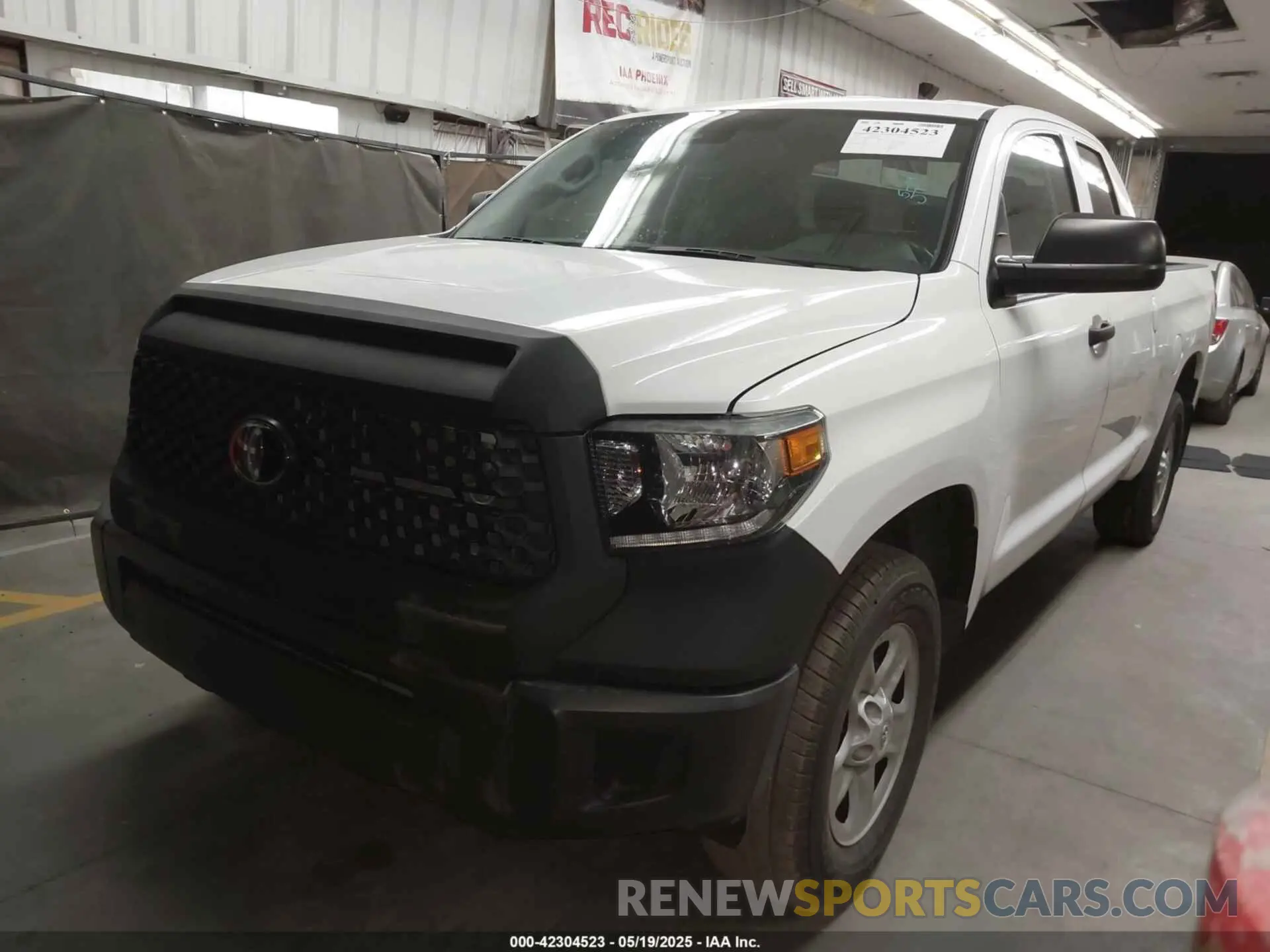 2 Photograph of a damaged car 5TFRY5F16MX289895 TOYOTA TUNDRA 2021