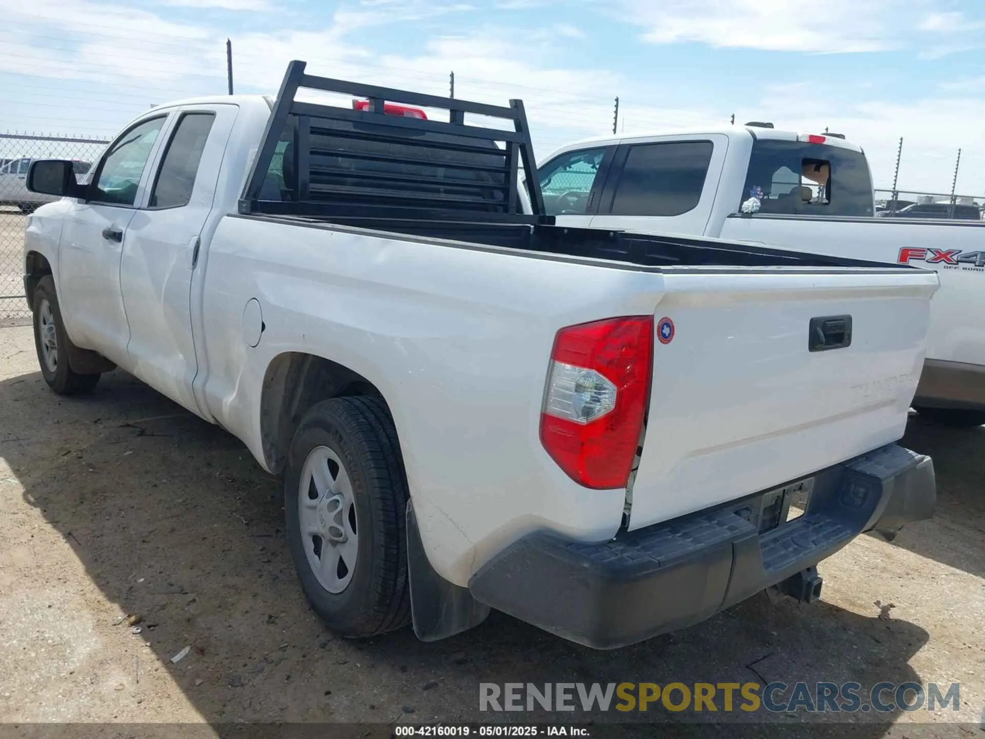3 Photograph of a damaged car 5TFRY5F17MX282597 TOYOTA TUNDRA 2021