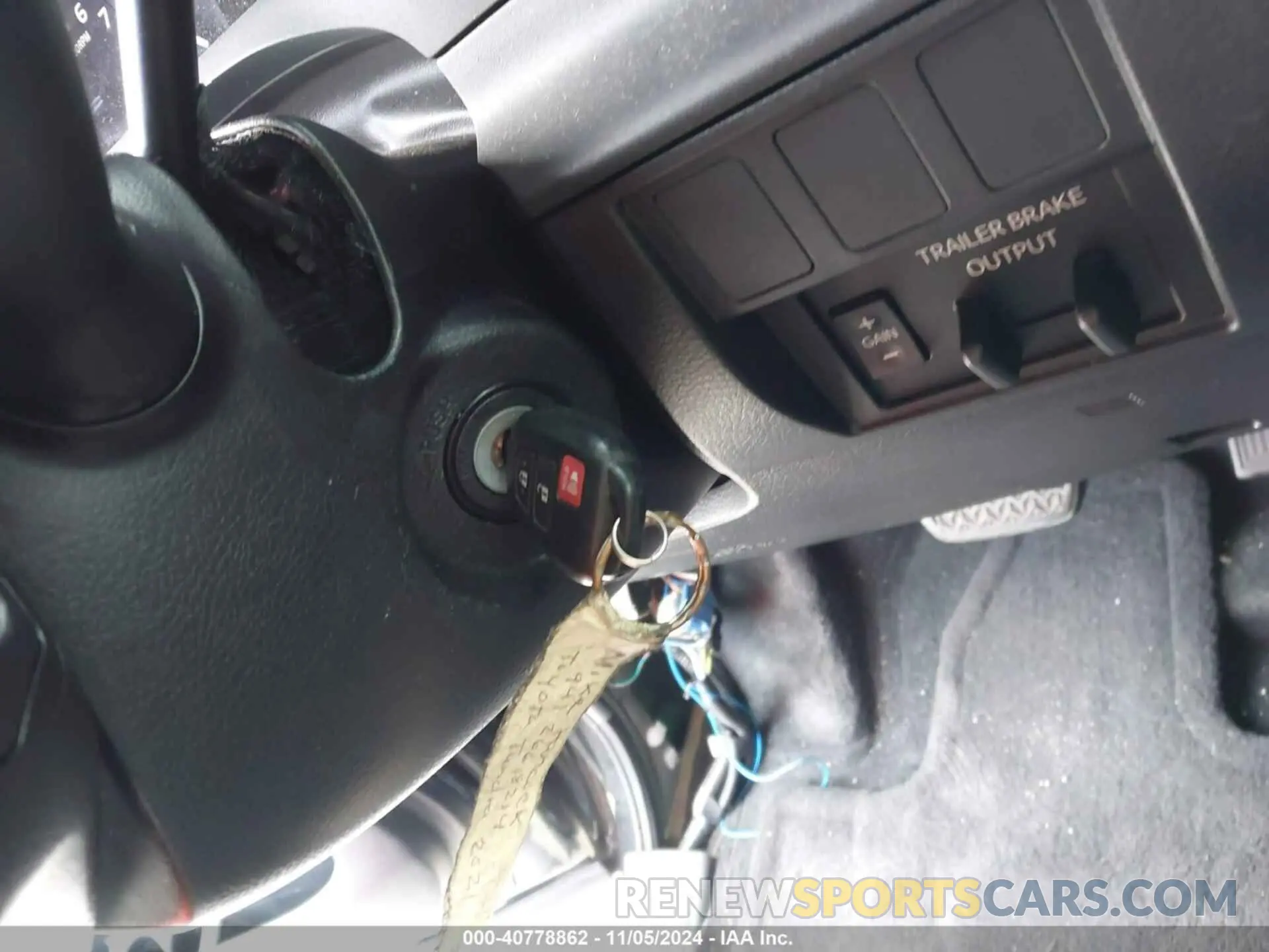 11 Photograph of a damaged car 5TFRY5F17MX290361 TOYOTA TUNDRA 2021
