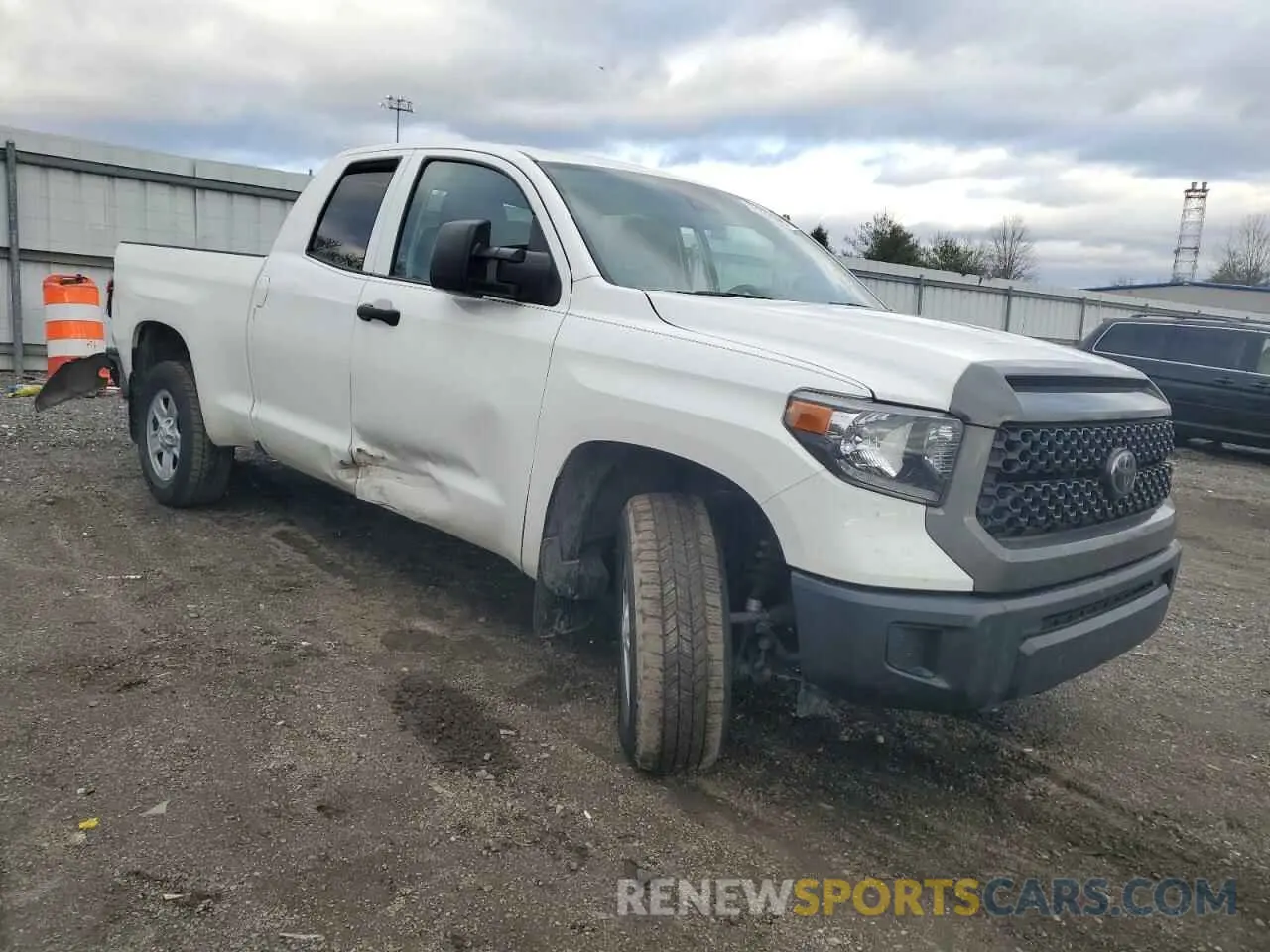 4 Photograph of a damaged car 5TFRY5F17MX292529 TOYOTA TUNDRA 2021