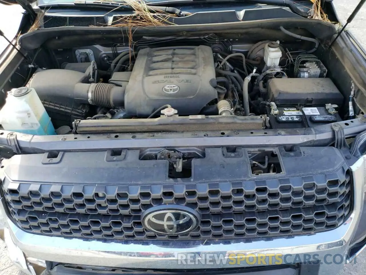 11 Photograph of a damaged car 5TFRY5F18MX296962 TOYOTA TUNDRA 2021