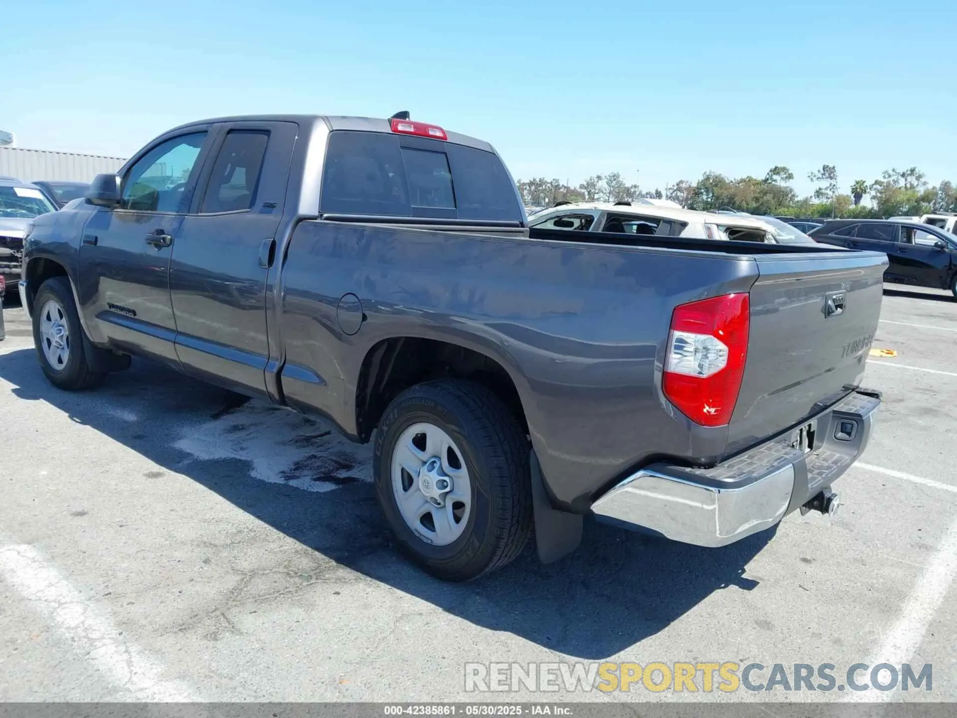 3 Photograph of a damaged car 5TFRY5F19MX284108 TOYOTA TUNDRA 2021