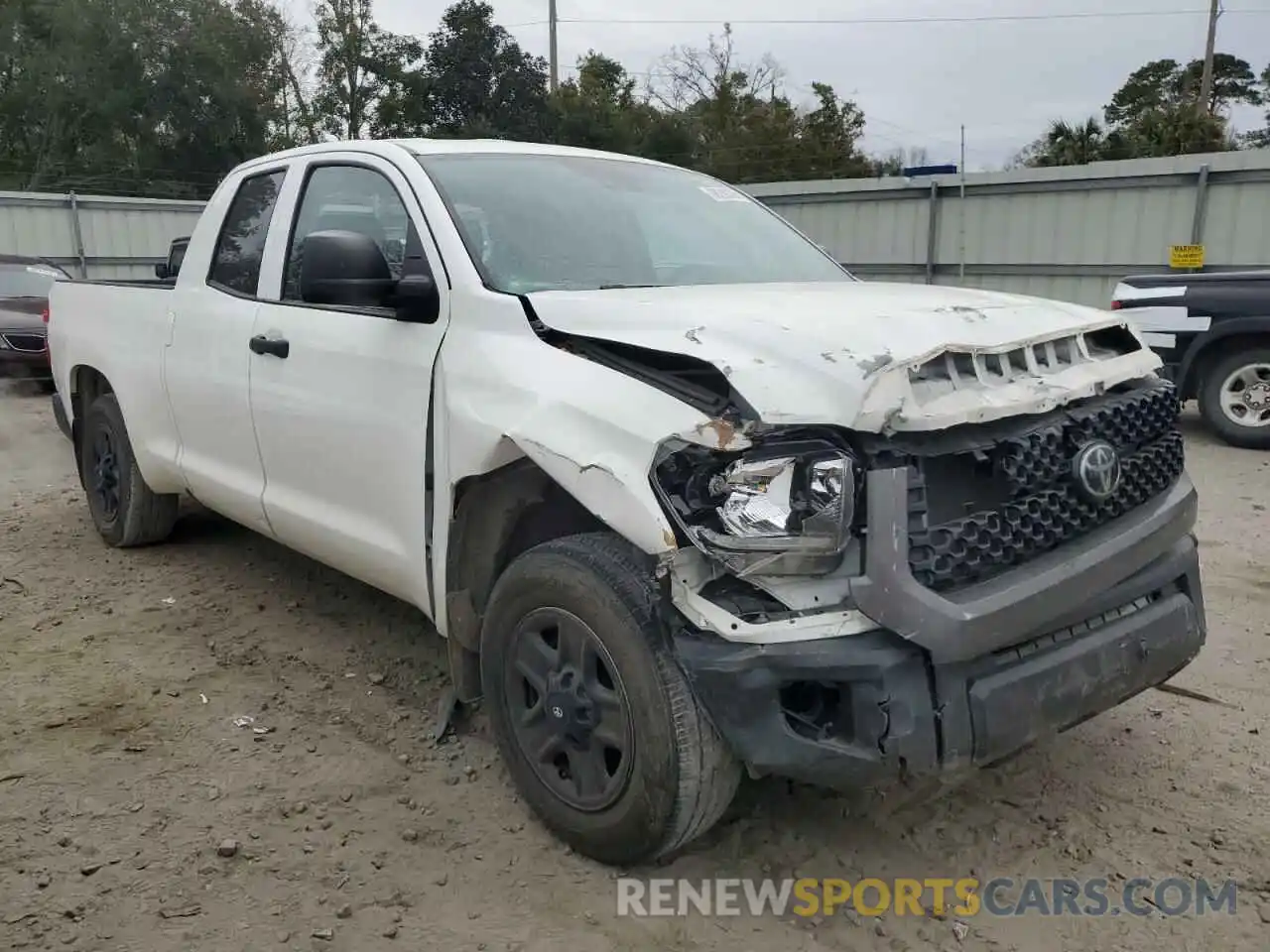 4 Photograph of a damaged car 5TFRY5F19MX289681 TOYOTA TUNDRA 2021