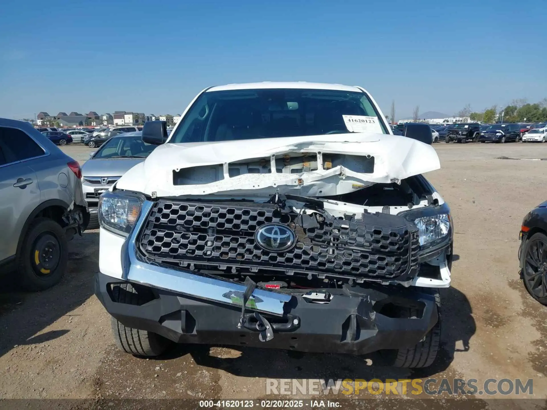 13 Photograph of a damaged car 5TFRY5F19MX293763 TOYOTA TUNDRA 2021