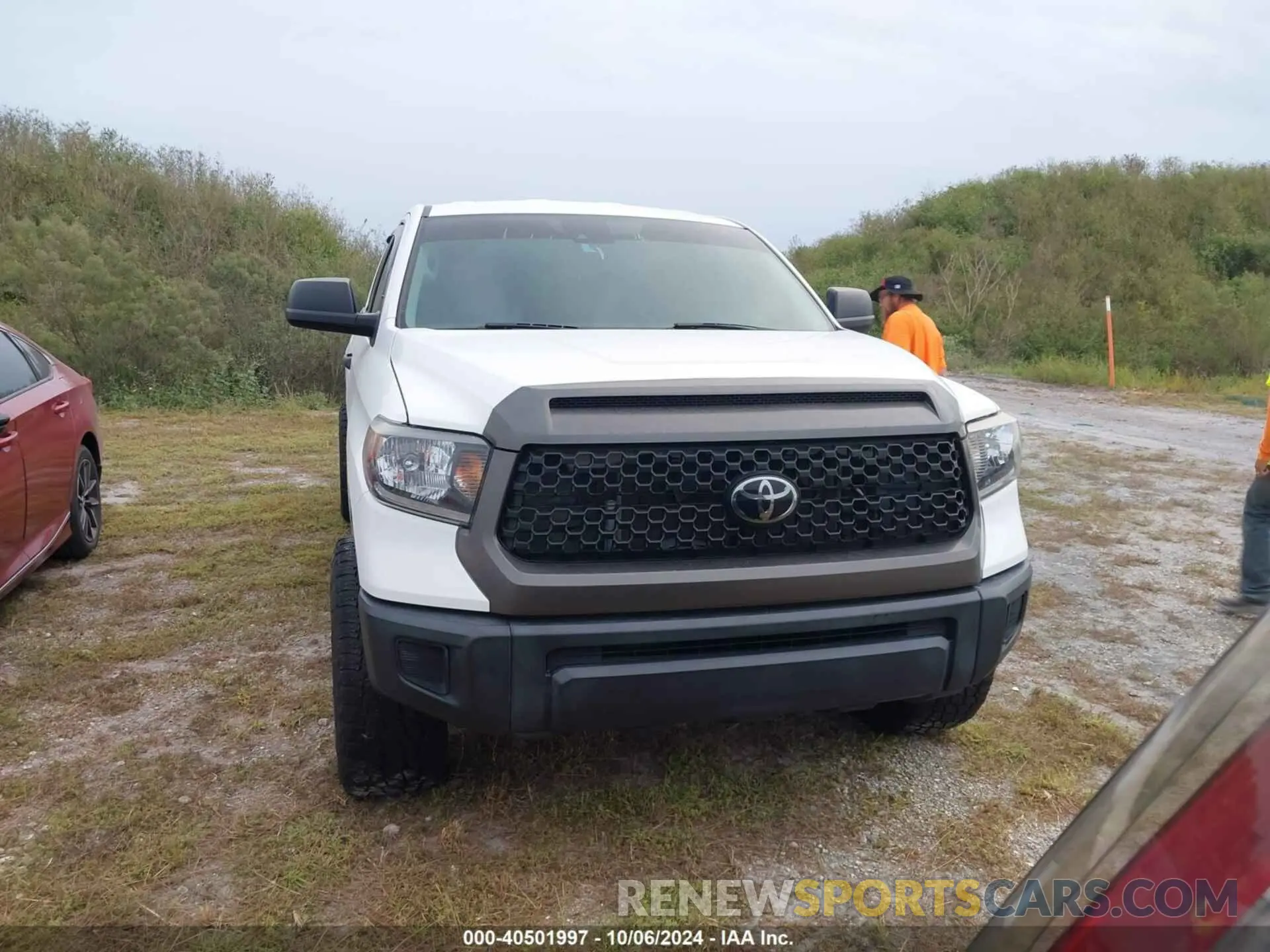 12 Photograph of a damaged car 5TFRY5F1XMX279547 TOYOTA TUNDRA 2021