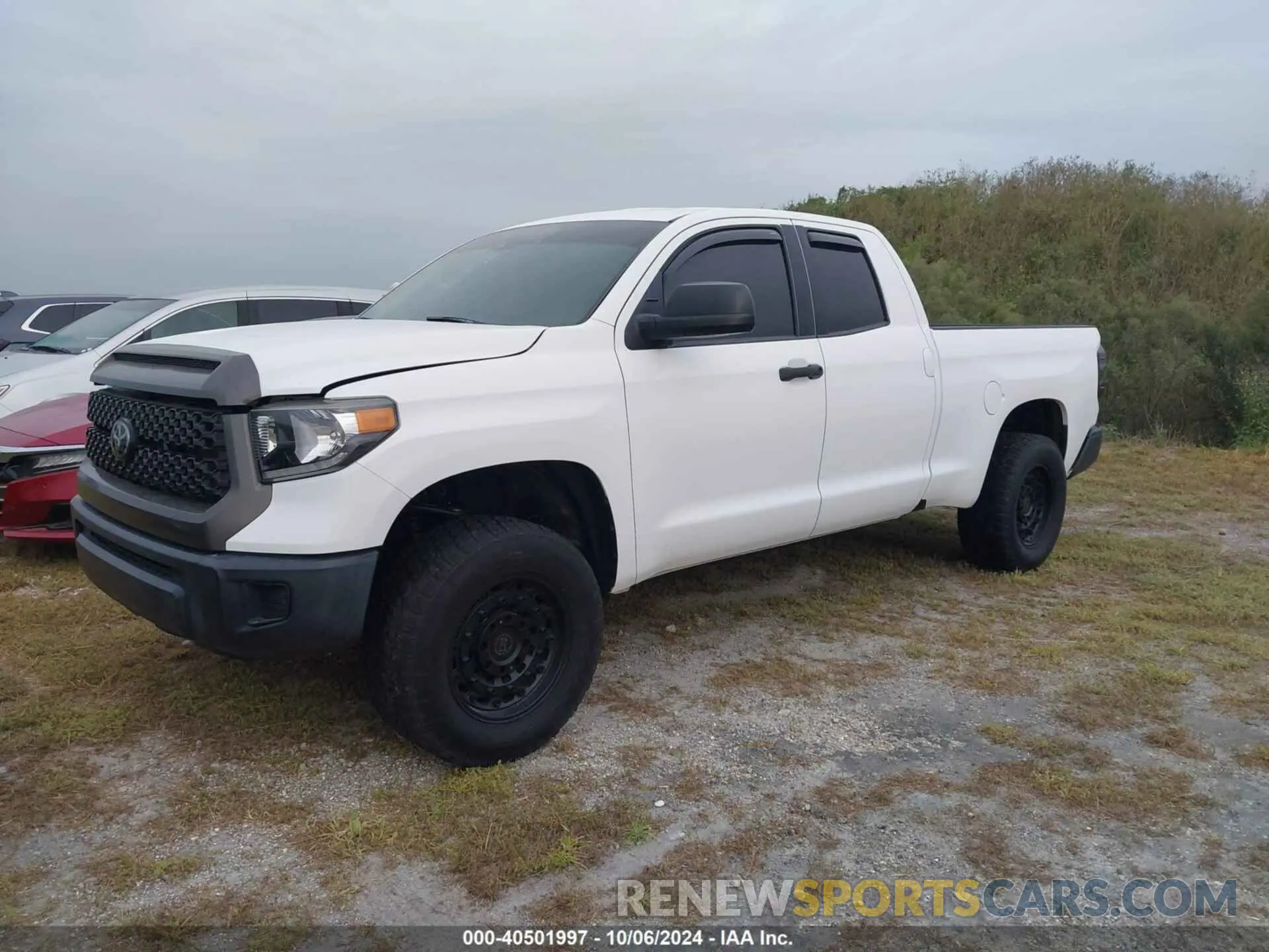 2 Photograph of a damaged car 5TFRY5F1XMX279547 TOYOTA TUNDRA 2021