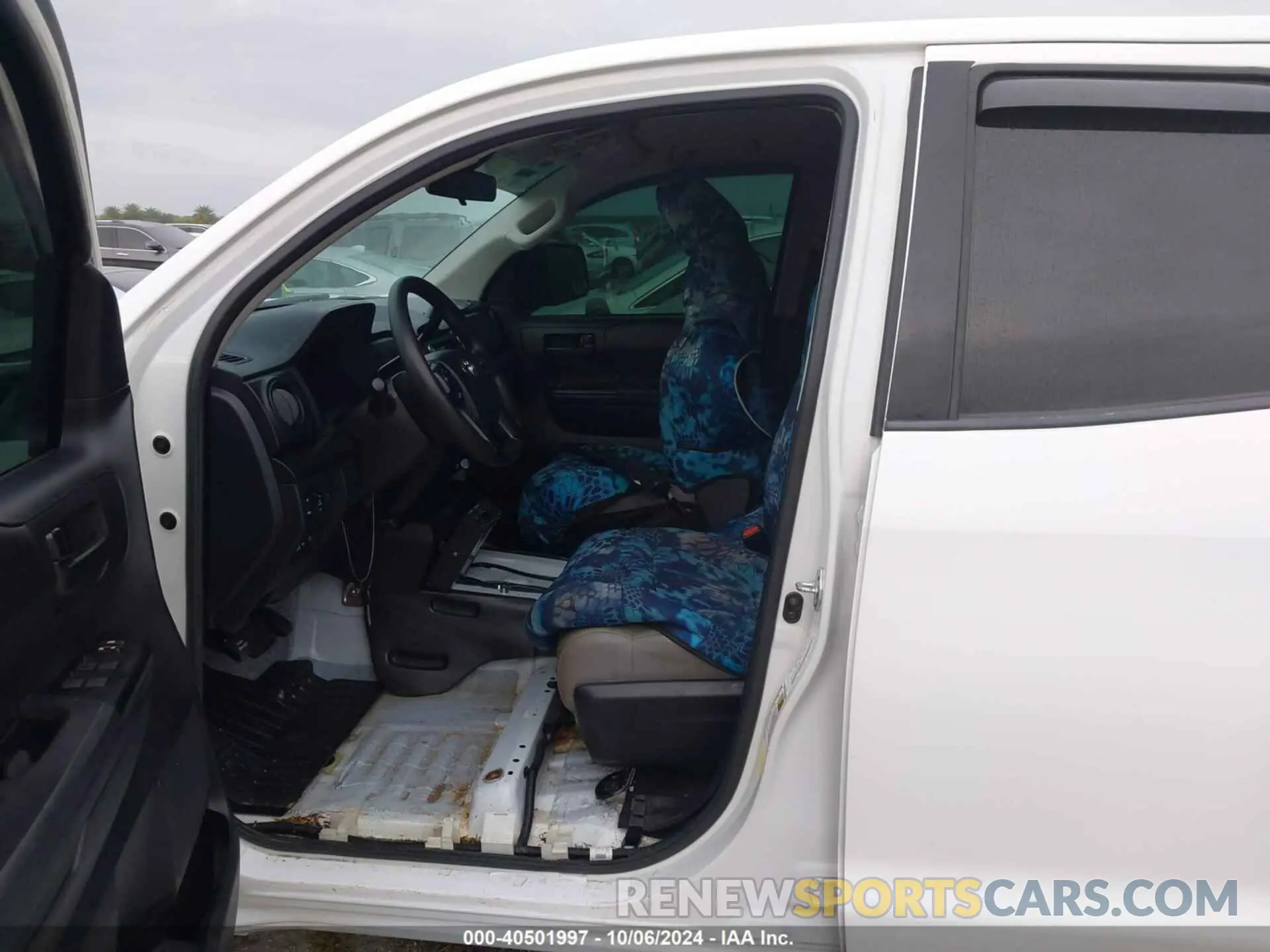 5 Photograph of a damaged car 5TFRY5F1XMX279547 TOYOTA TUNDRA 2021