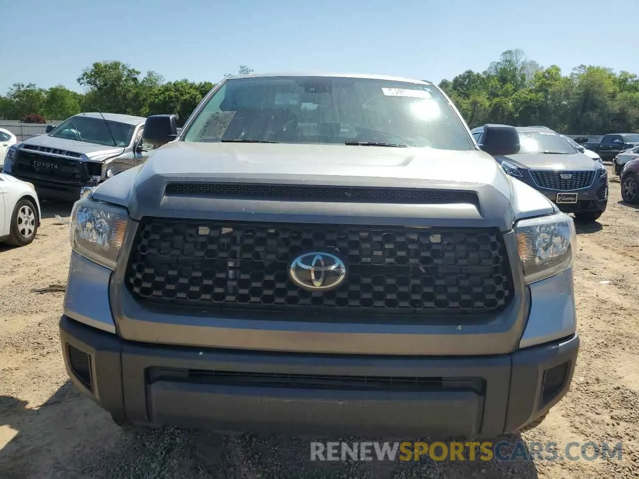 9 Photograph of a damaged car 5TFRY5F1XMX281184 TOYOTA TUNDRA 2021