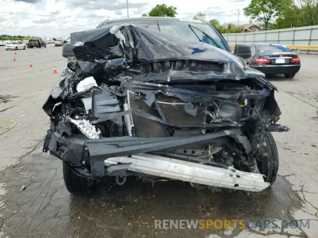 5 Photograph of a damaged car 5TFRY5F1XMX294503 TOYOTA TUNDRA 2021